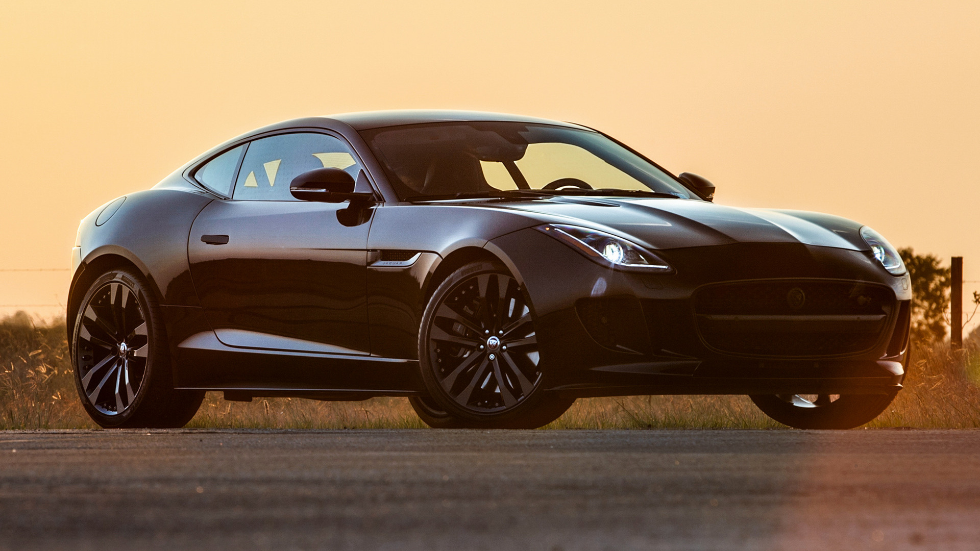 Jaguar F Type R Coupe Hennessey Hpe600 - HD Wallpaper 