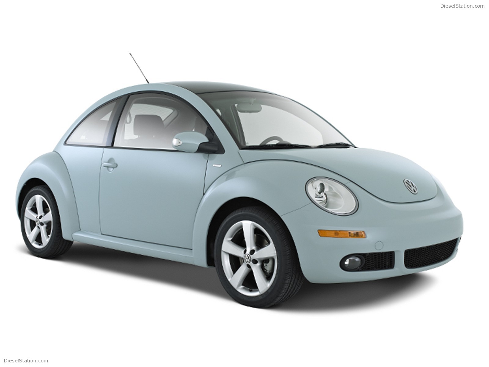 Volkswagen New Beetle - Beetle Car 2010 - HD Wallpaper 