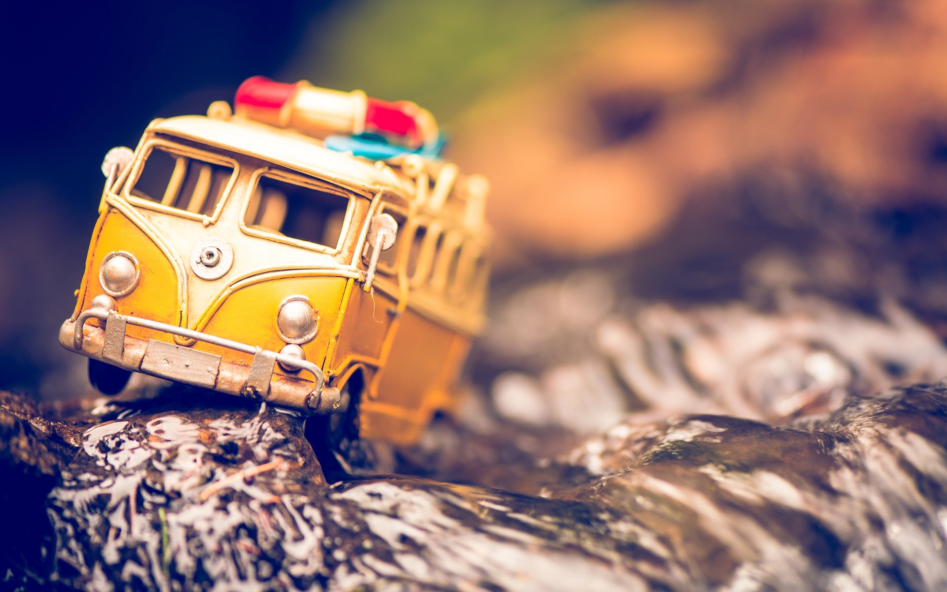 Volkswagen Bus Toy - HD Wallpaper 