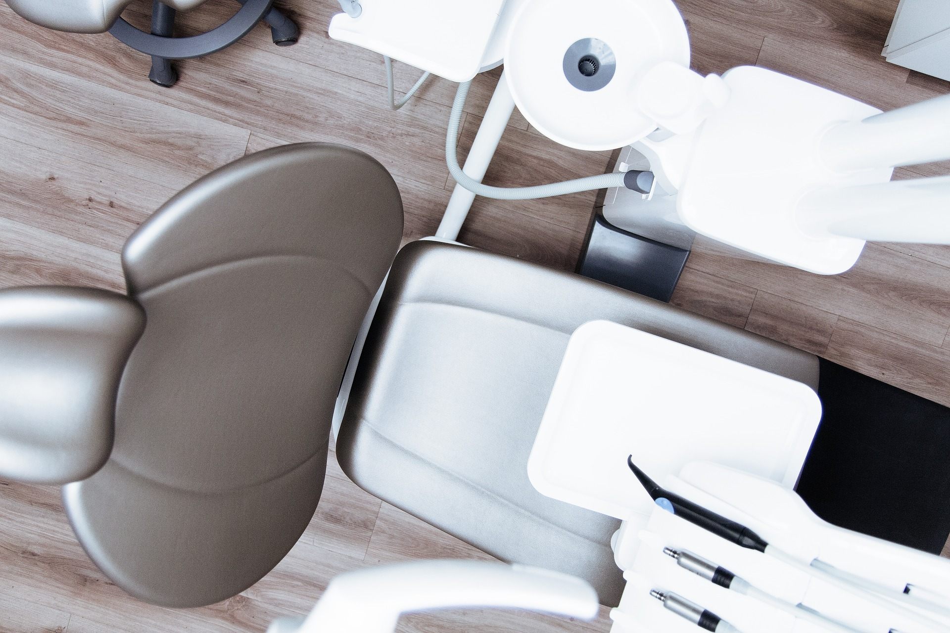 Dentist Chair Hd Wallpaper - HD Wallpaper 
