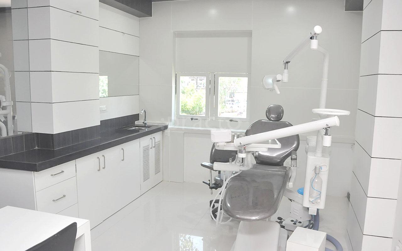 Dental Clinic Floor Tiles - HD Wallpaper 