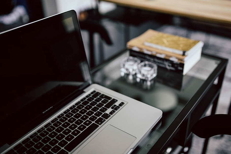 Organized Desk With Laptop And Journals, Interior, - Macbook Pro 13 - HD Wallpaper 