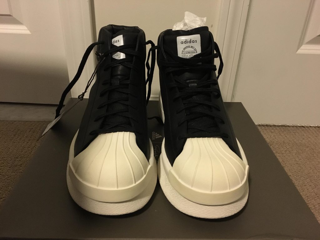 Sneakers - HD Wallpaper 