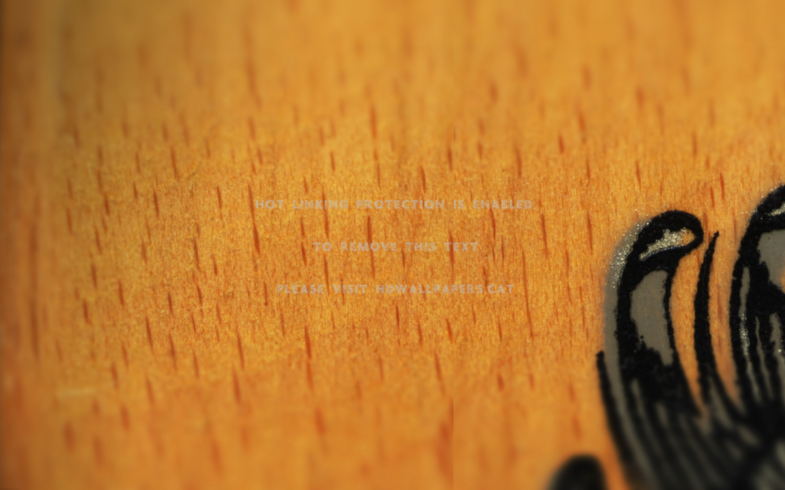 Crest On Wood / Wappen Auf Holz Photography - Plywood - HD Wallpaper 