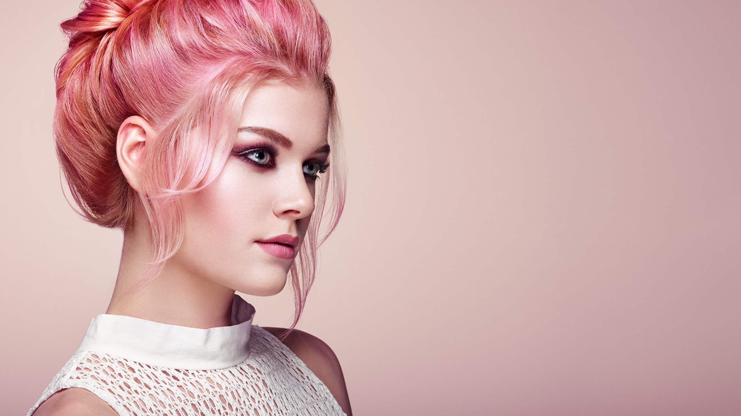 Makeup Looks With Pink Hair - HD Wallpaper 