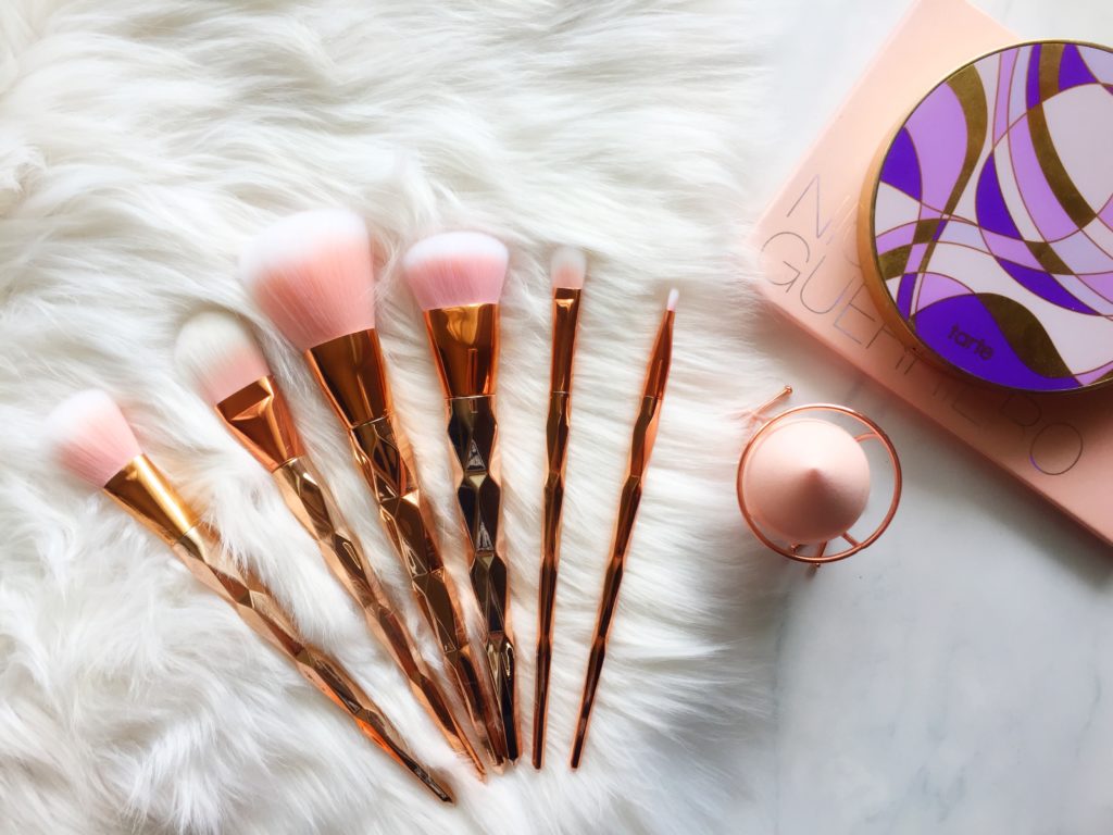 Yes, It Does Matter Which Makeup Brushes You Use - Right Brush To Use Makeup - HD Wallpaper 