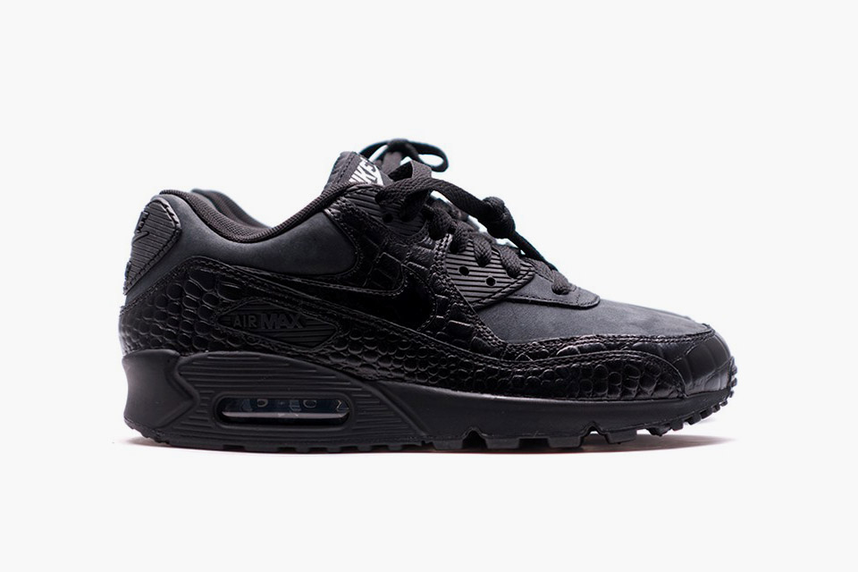 Black And Silver Air Max 20 Free Hd Wallpaper - Nike Air Max 90 Black Limited - HD Wallpaper 