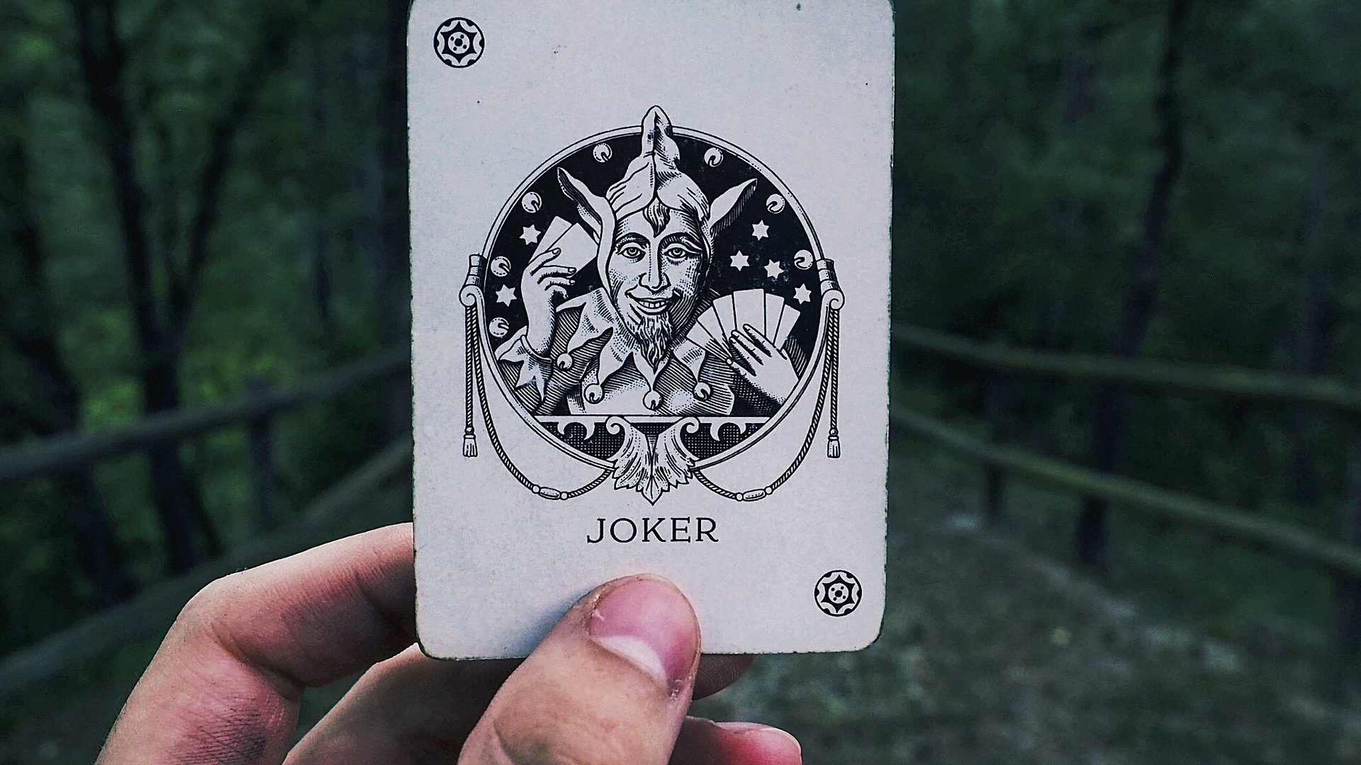 Wallpaper Joker, Card, Hand - Joker Card Wallpaper Hd 1080p - HD Wallpaper 