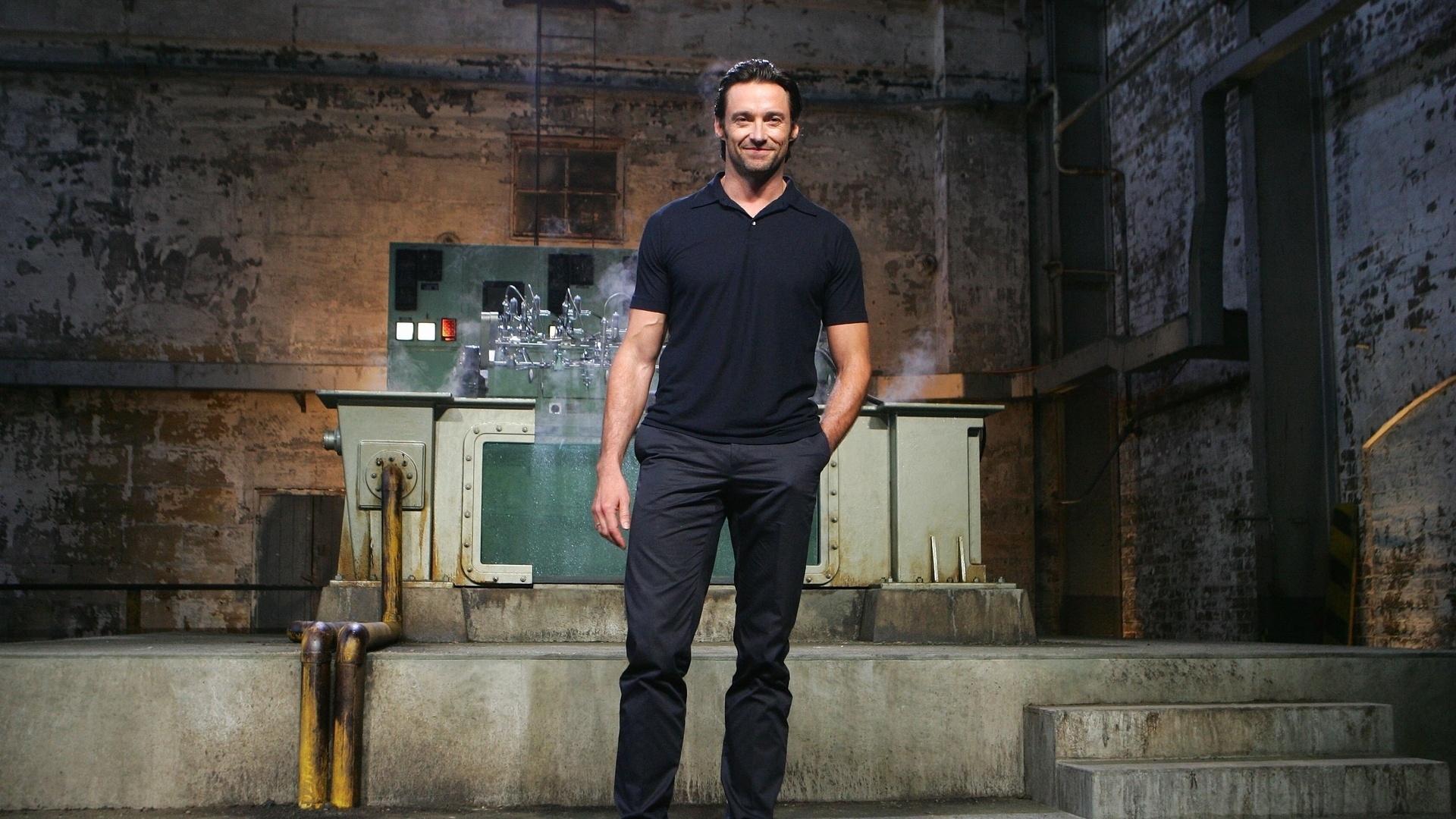 Wallpaper Hugh Jackman Happy Room Table - Hugh Jackman Wolverine - HD Wallpaper 