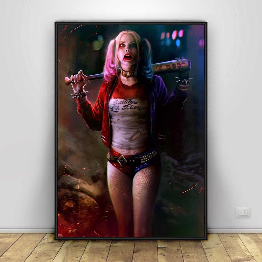 Harley Quinn Wallpaper Smiling - HD Wallpaper 