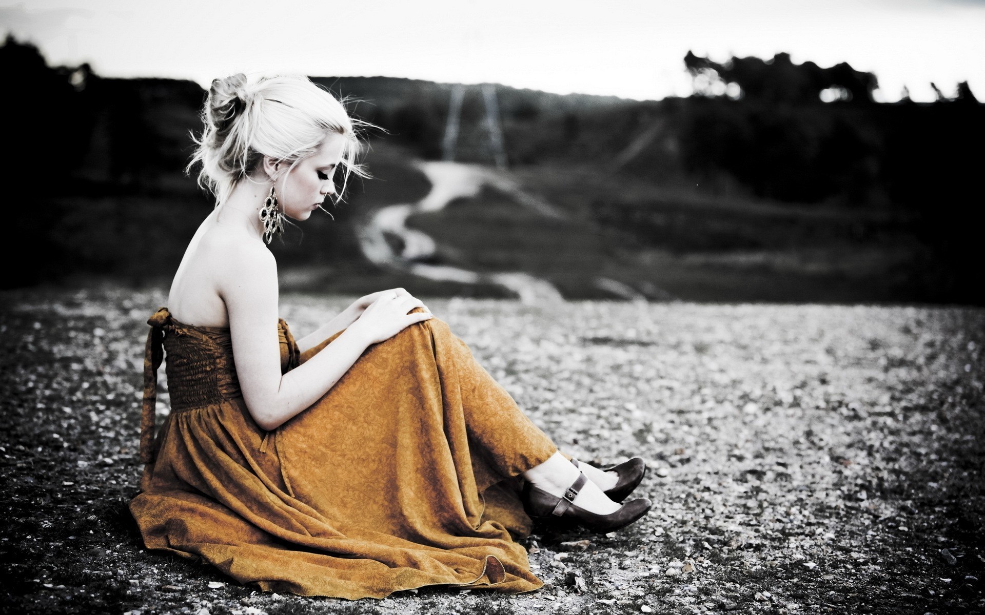 , Dress, High Heels Wallpapers Hd / Desktop And Mobile - Sitting - HD Wallpaper 