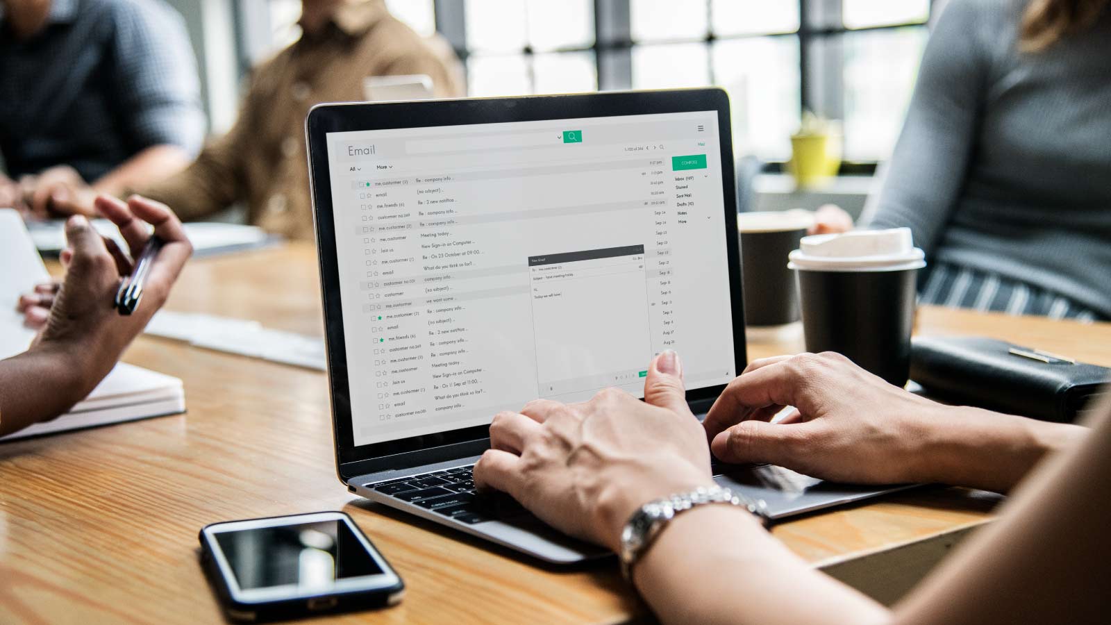 Sending Email - HD Wallpaper 