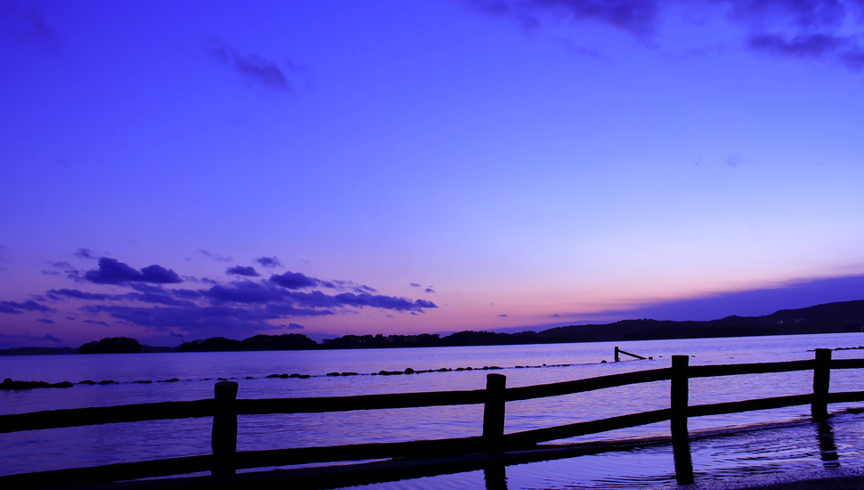 Blue, Fence, Evening, Japan, Fencing, Sea, Sunset Desktop - Sunset - HD Wallpaper 