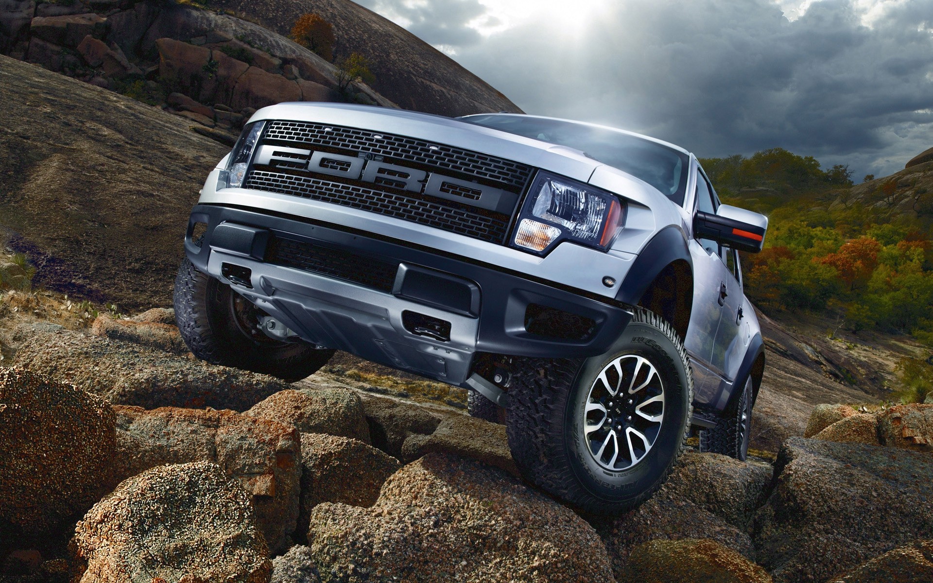 Ford Car Vehicle Travel Outdoors Ford F150 - Ford Trucks With Ford On The Front - HD Wallpaper 