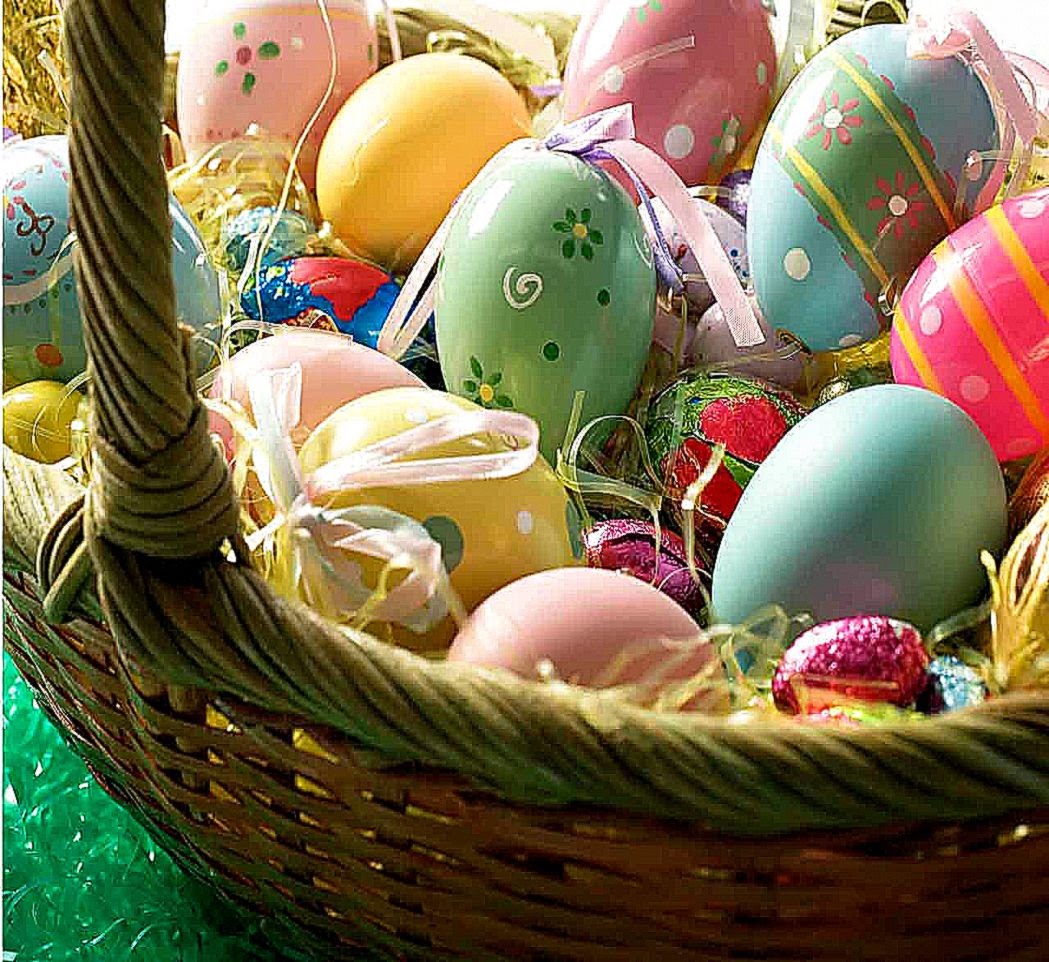 Free Wallpapers Beautiful Easter Eggs Wallpaper - 2011 - HD Wallpaper 