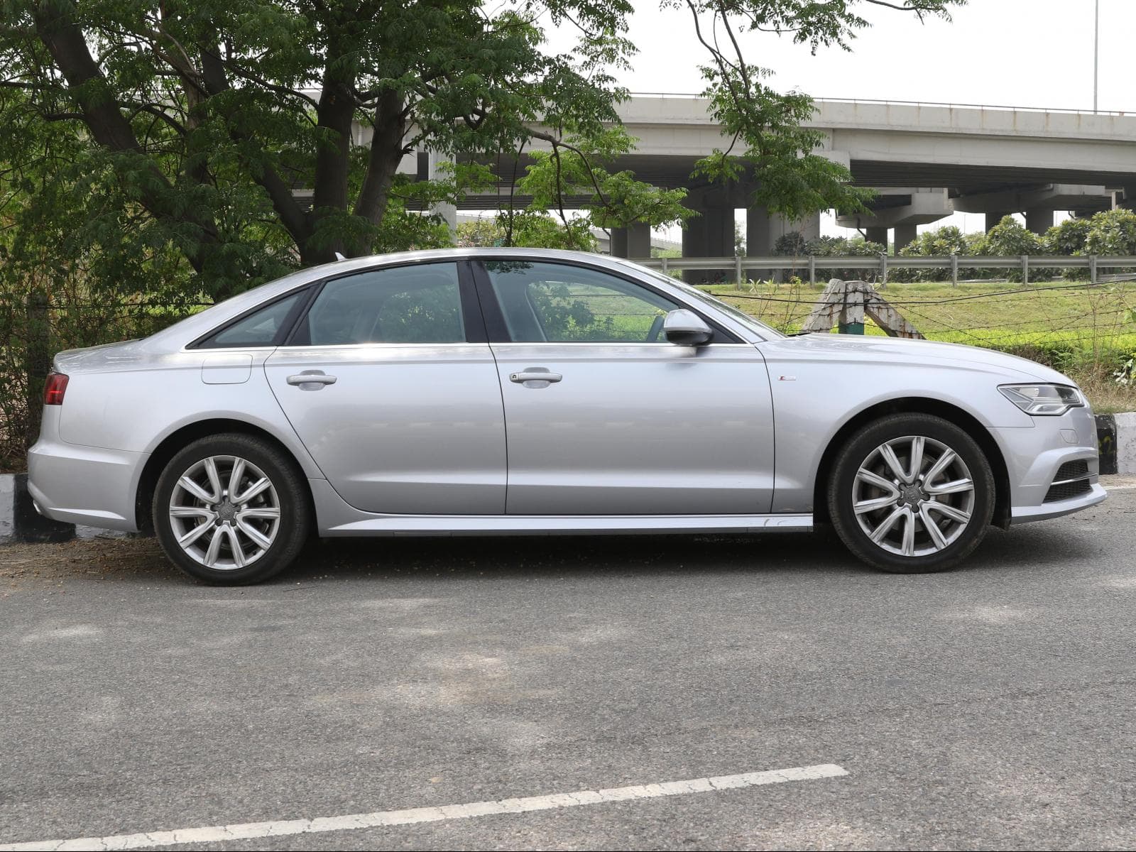 Coche De La Toyota Futurista - HD Wallpaper 