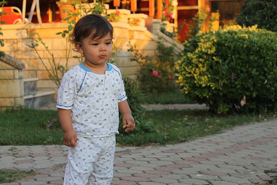 Baby, Cottage, Child, Angel, Babies, Childhood, One - Toddler - HD Wallpaper 