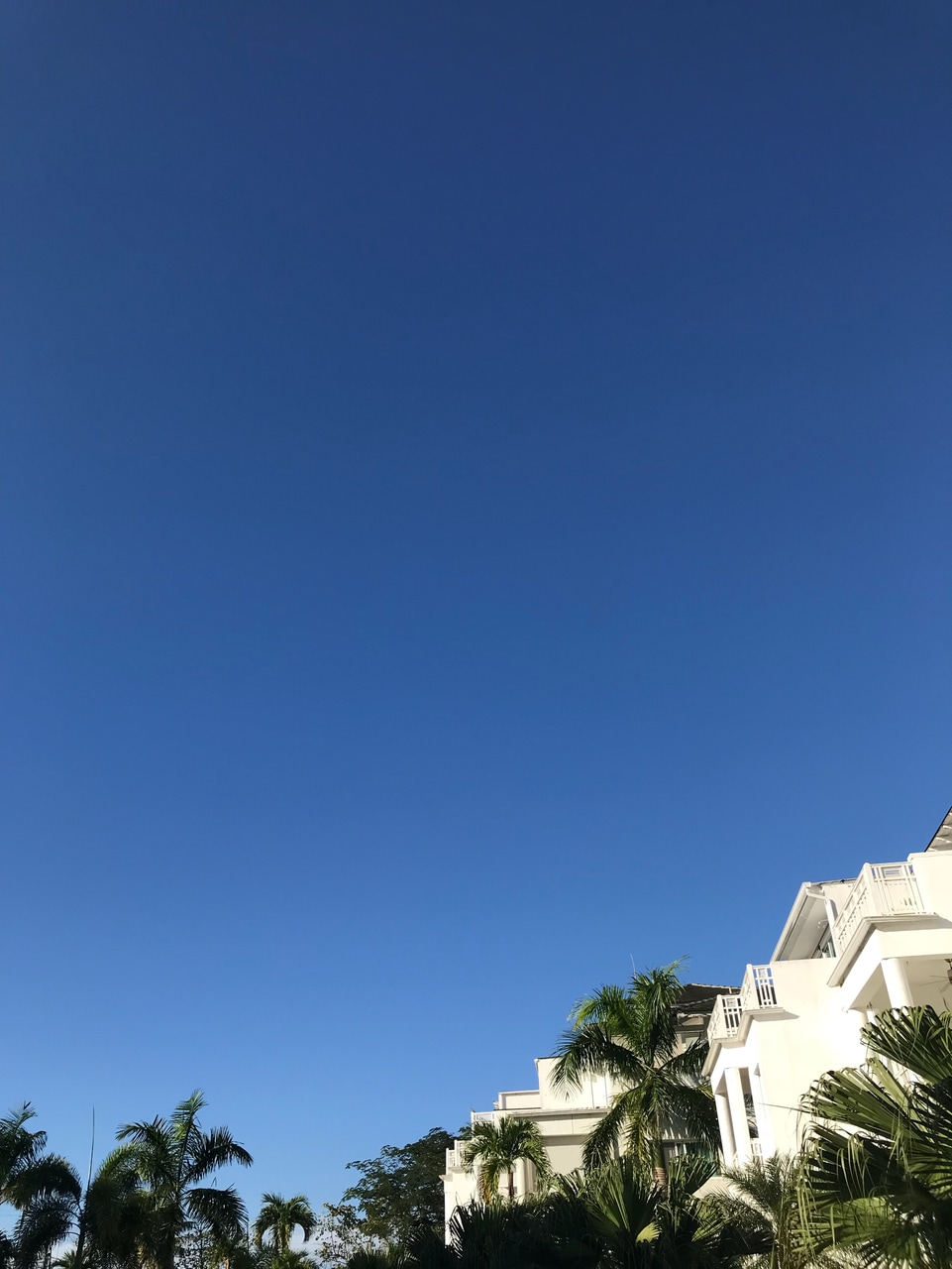 Sky, Wallpaper And Background - House - HD Wallpaper 