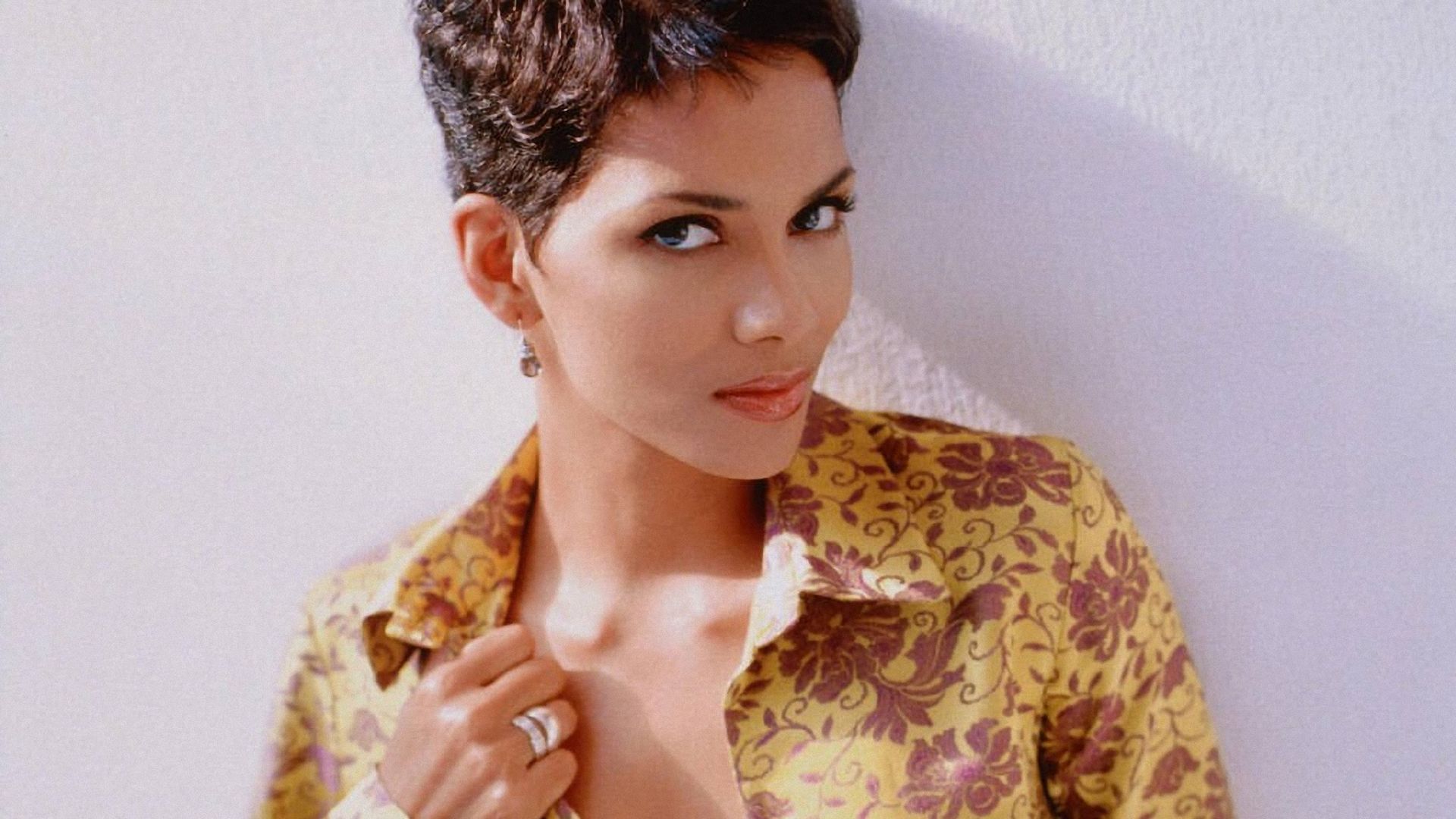 Woman 45 Years Old Hot - HD Wallpaper 