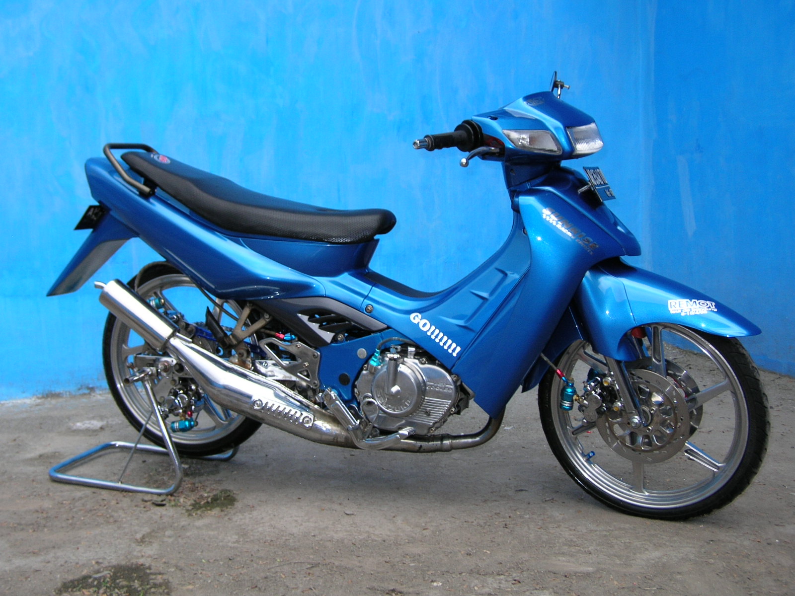 Modif Suzuki Satria Blue Color Airbrush Jogja Satria R 1600x1200 Wallpaper Teahub Io