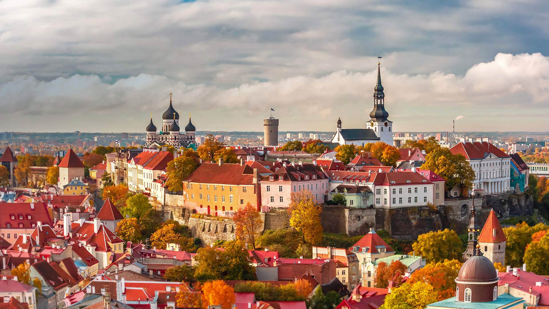 Old Town Tallinn - Tallinn Old Town - HD Wallpaper 