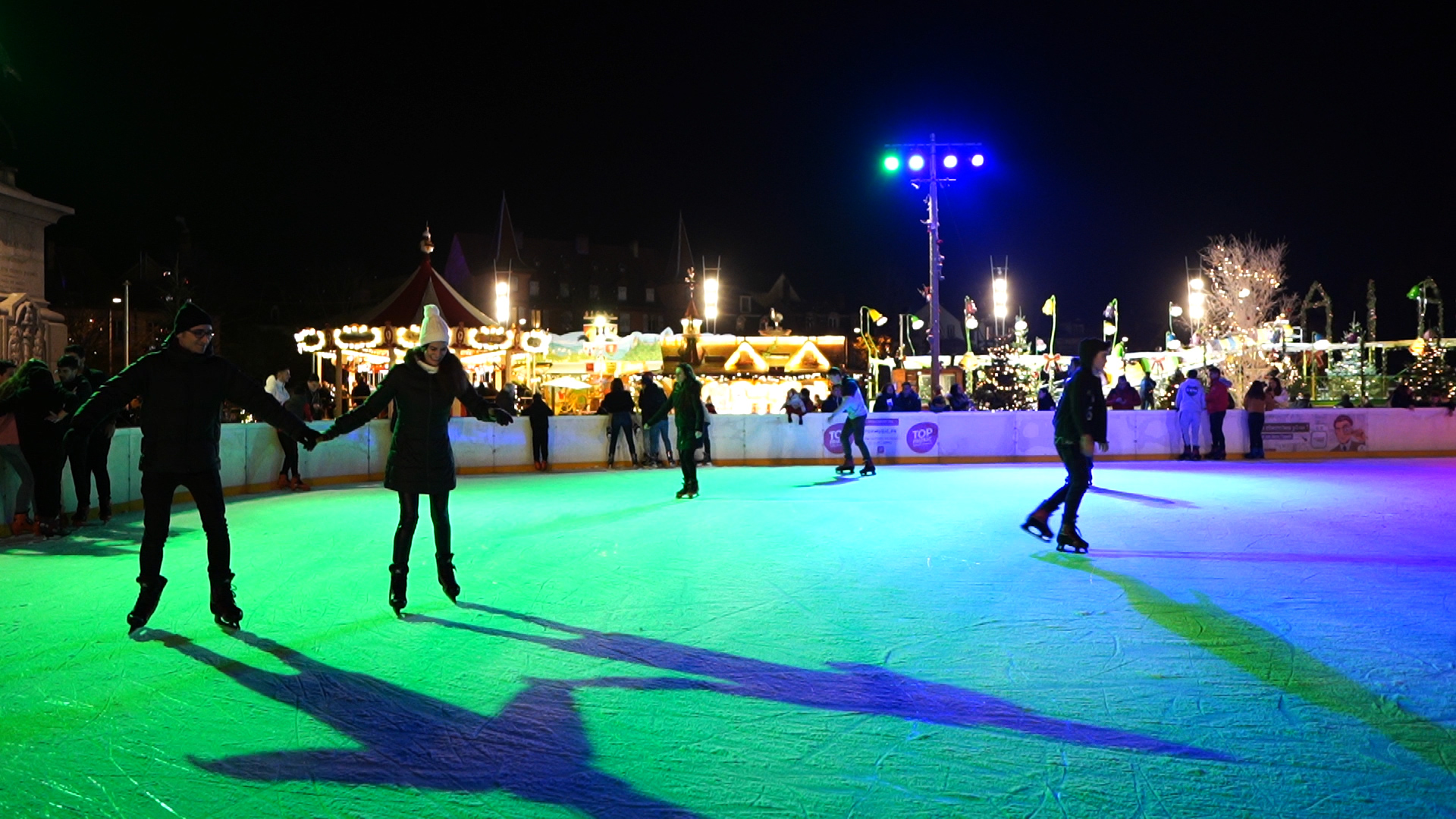 Ice Skating - HD Wallpaper 