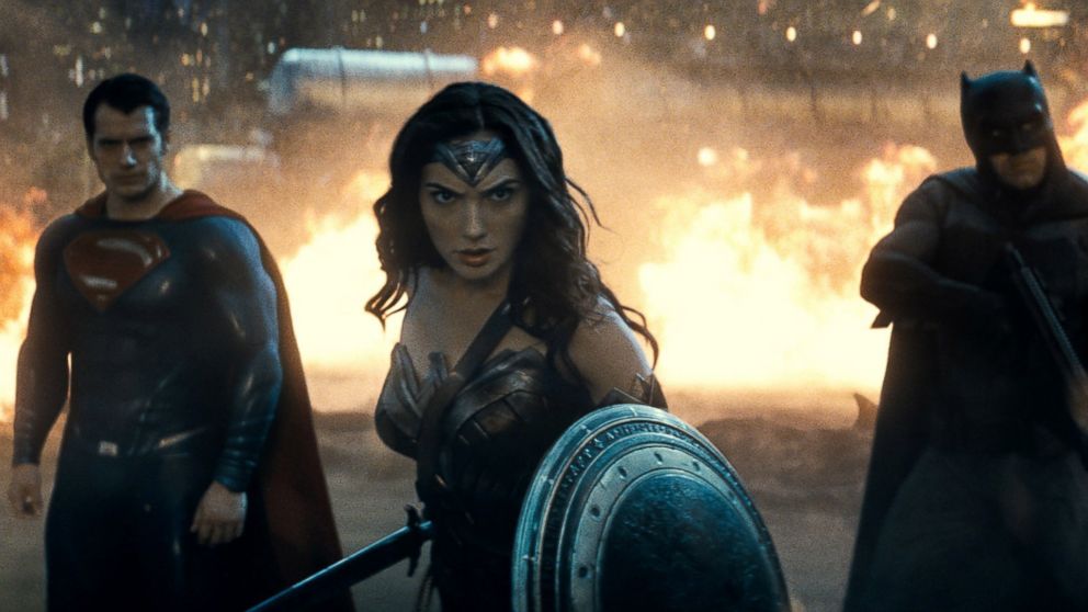 Wonder Woman With Batman And Superman - HD Wallpaper 