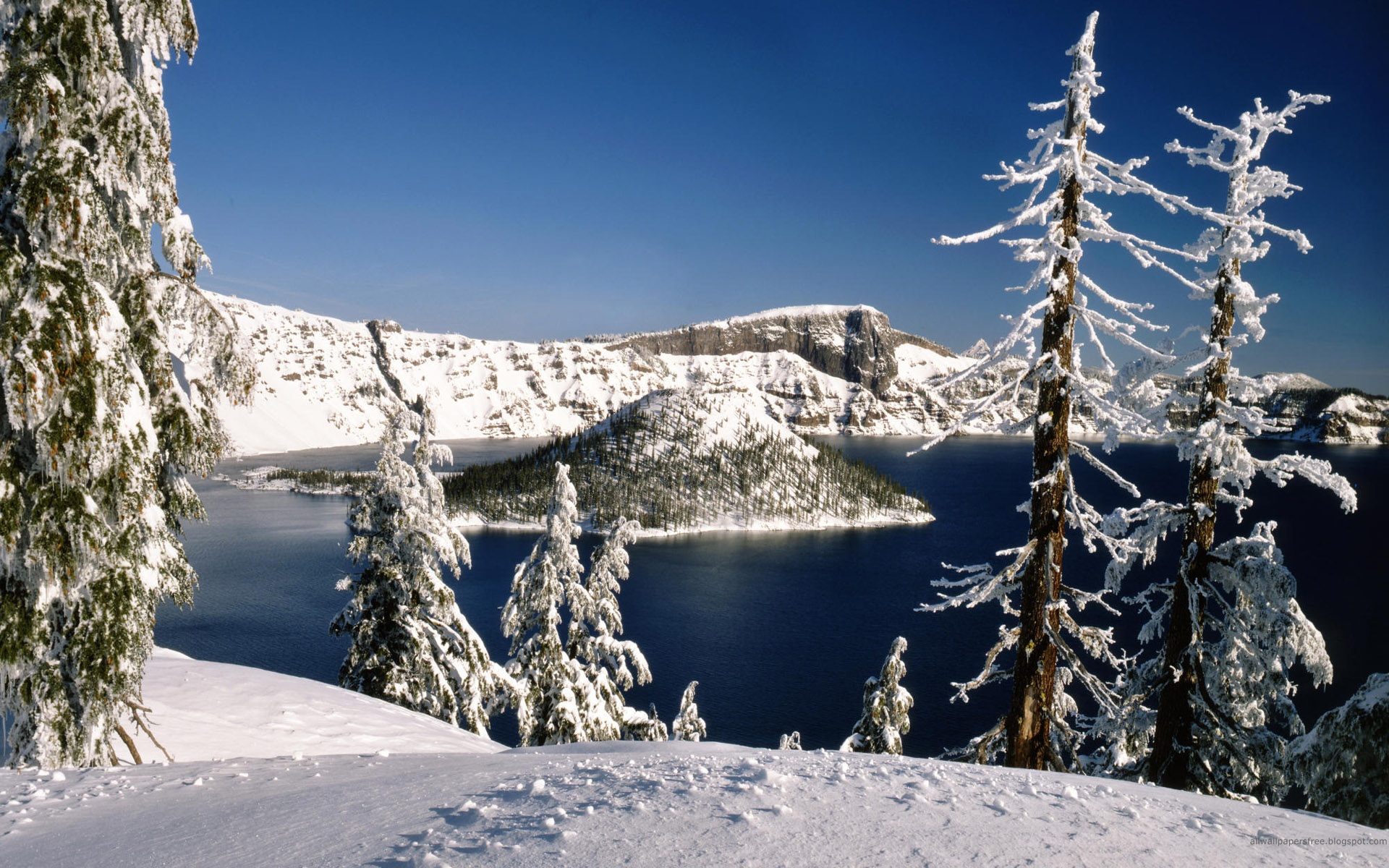 Crater Lake - HD Wallpaper 