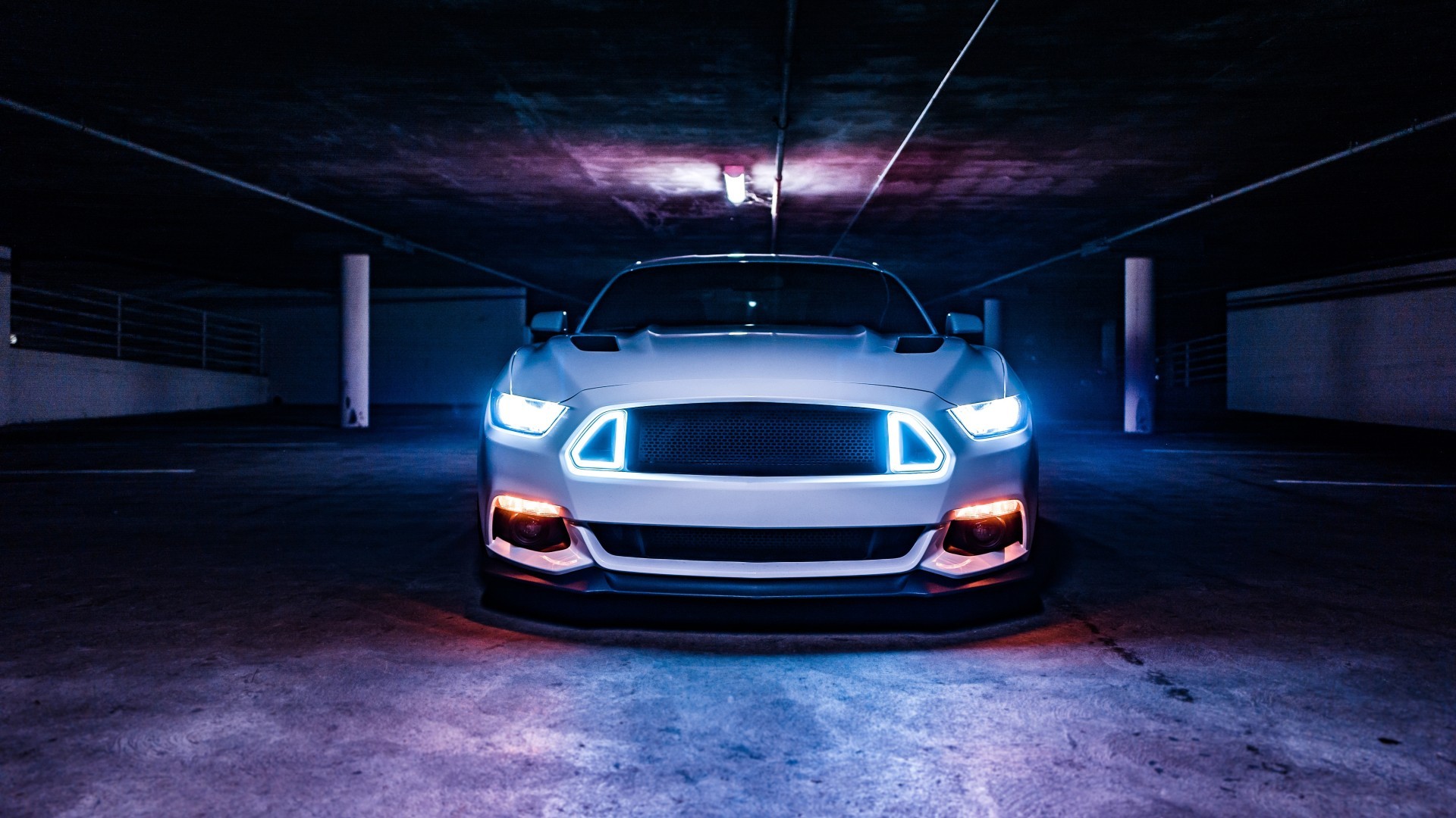 Ford Mustang - 1366x768 Wallpaper Ford Mustang - 1366x768 Wallpaper