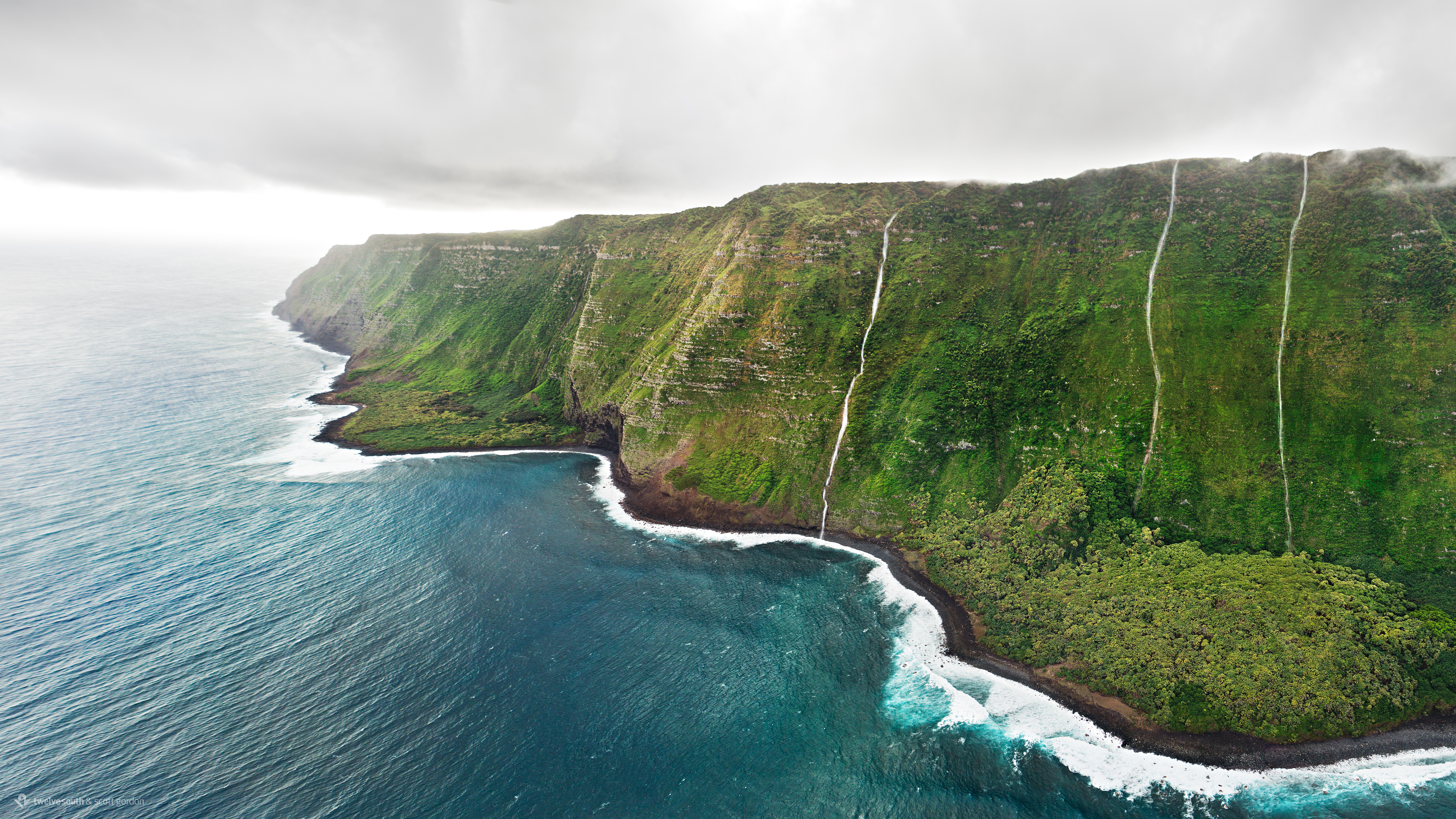 Waterfalls Of Molokai - HD Wallpaper 