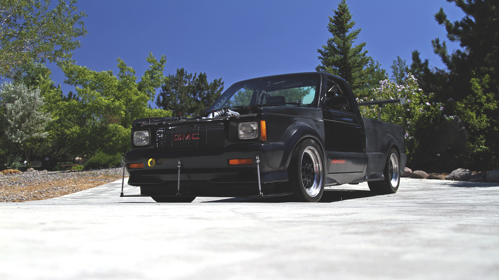 Volvo 700 Series - HD Wallpaper 