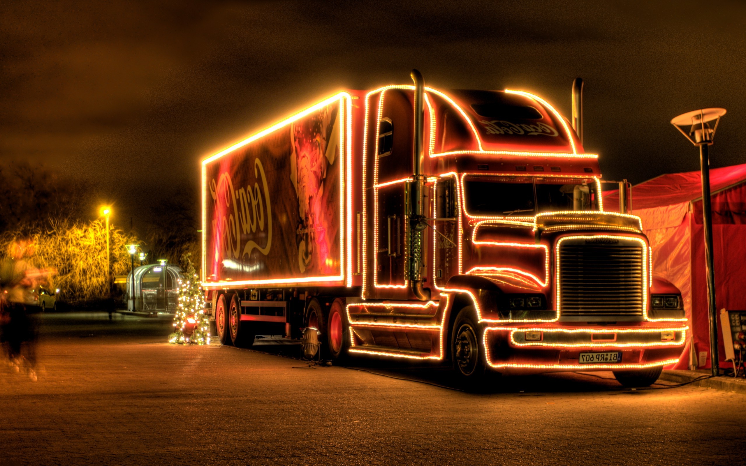 Coca Cola New Year - HD Wallpaper 