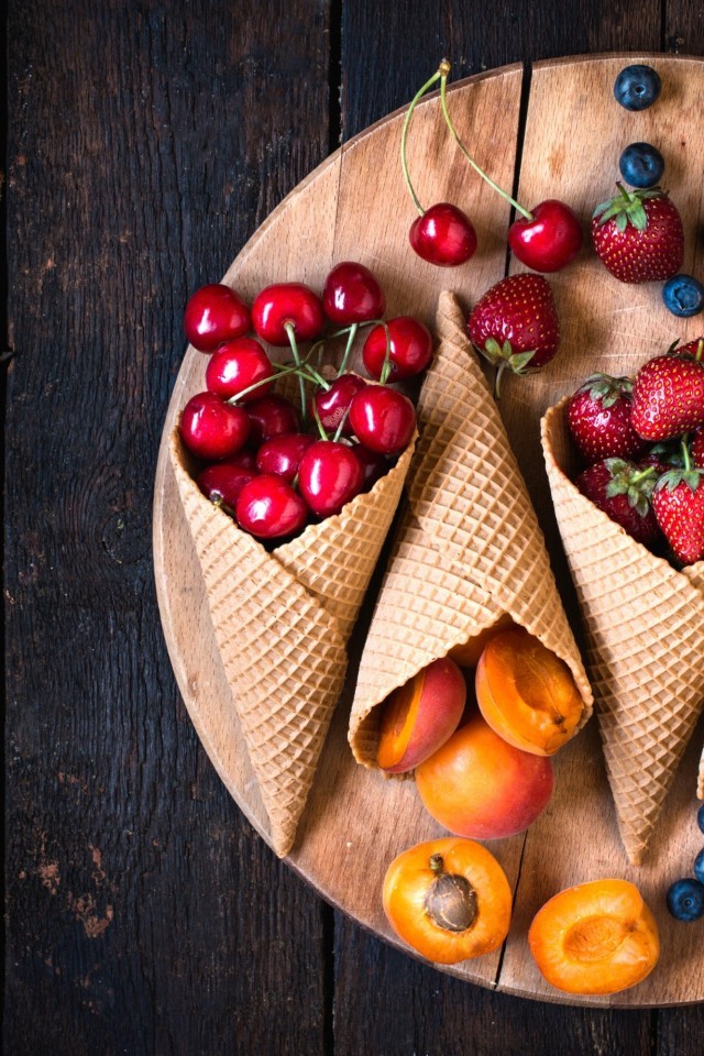 Strawberry, Cherry, Blackberry, Fruits - Best Fruit - 640x960 Wallpaper -  