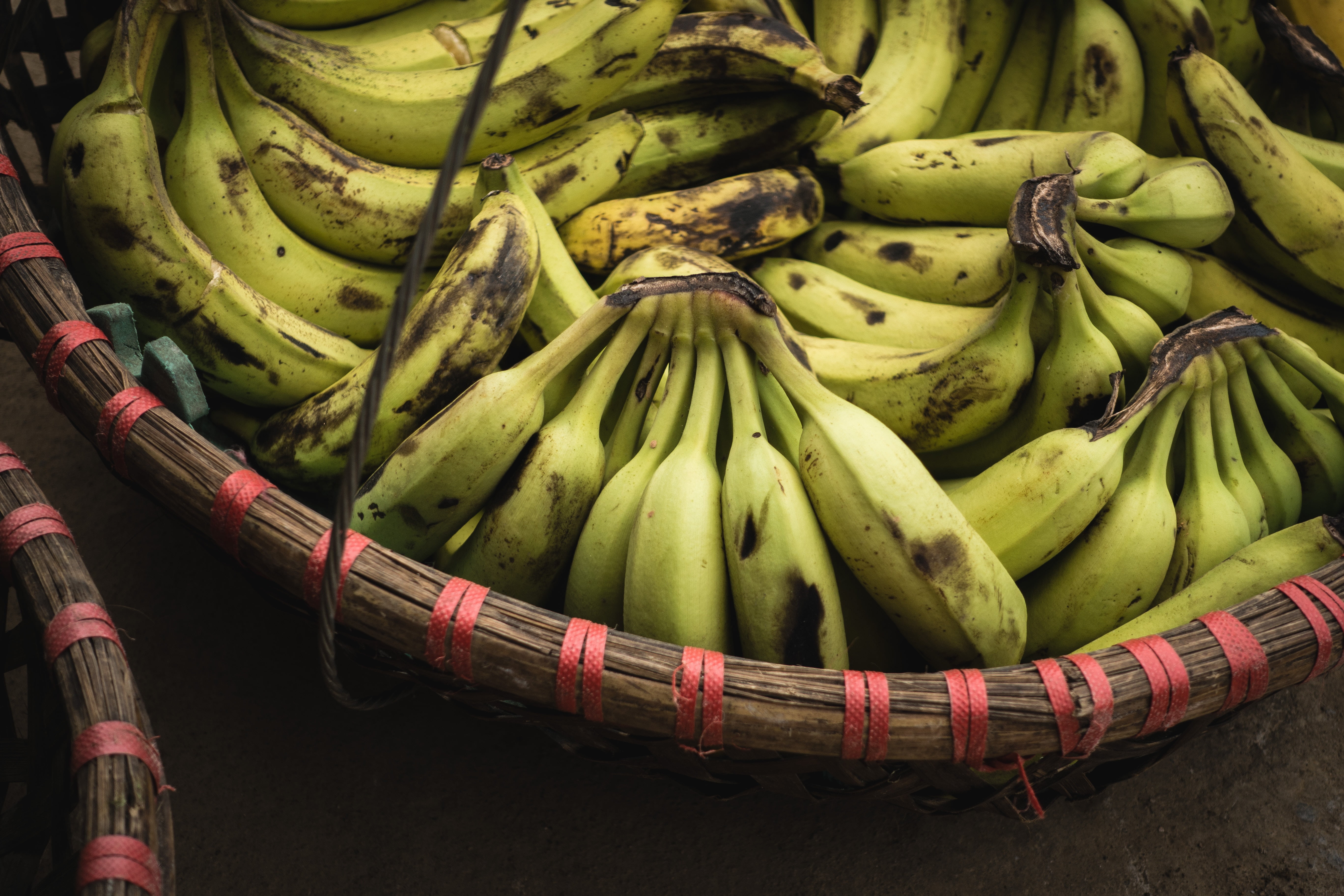 Bananas In Basket - HD Wallpaper 