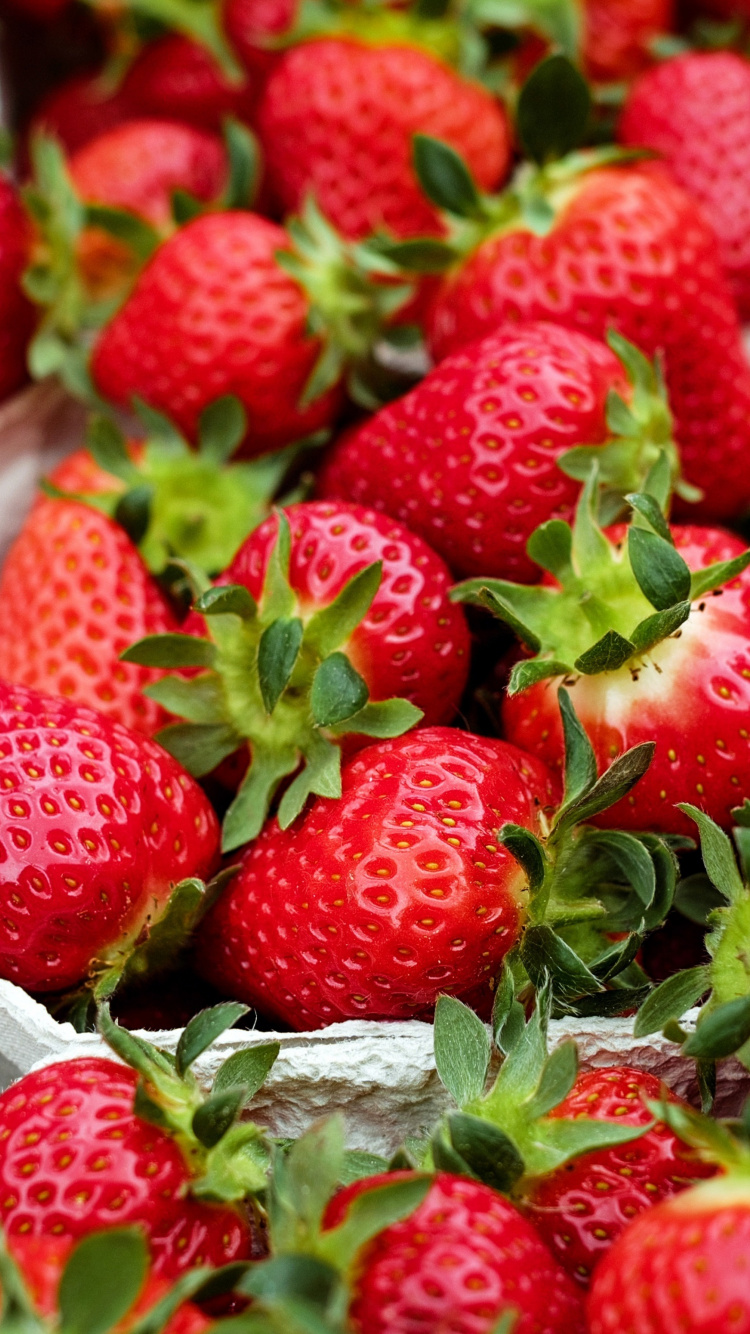 Strawberry, Baskets, Fruits, Close Up, Wallpaper - Strawberry Iphone X - HD Wallpaper 