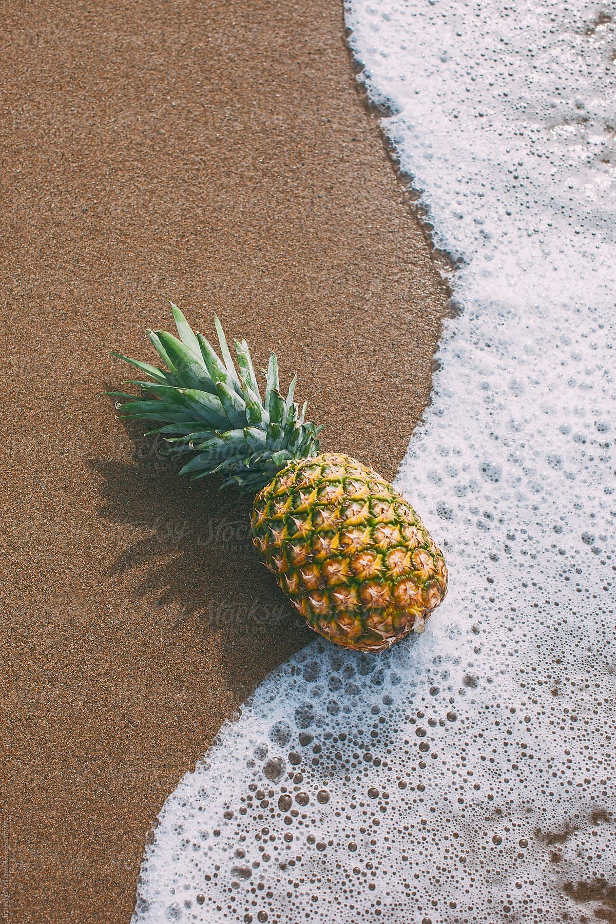 Pineapple On Beach Background - HD Wallpaper 