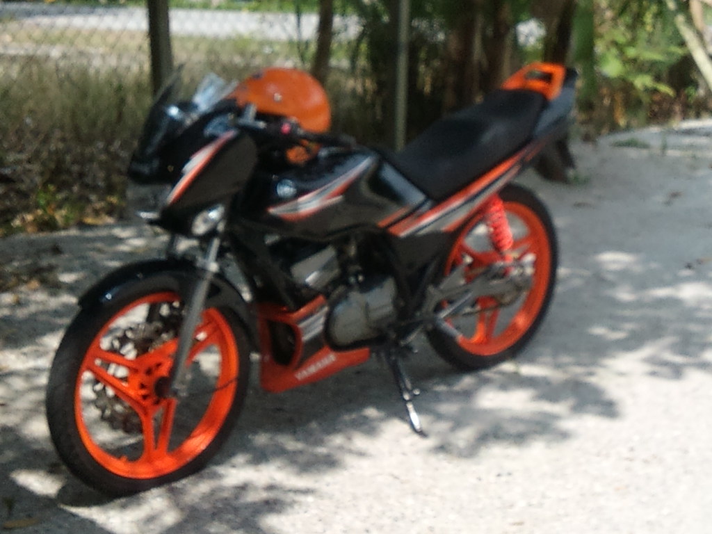 Moped - HD Wallpaper 