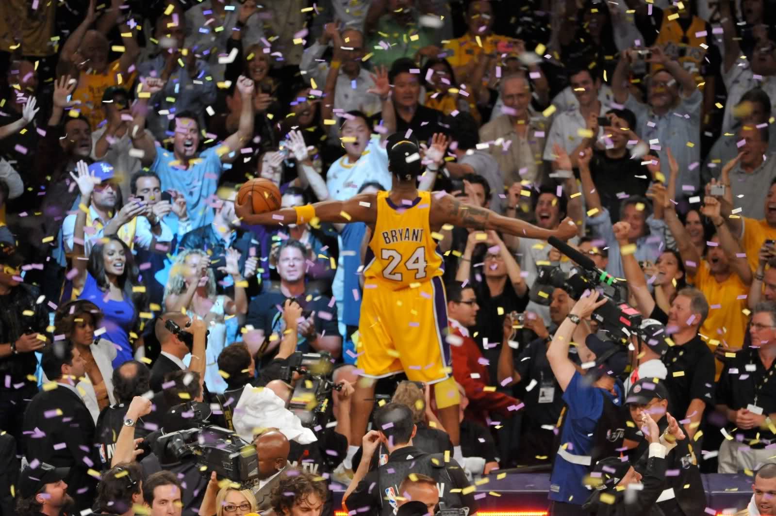 Kobe Bryant 2010 Finals Celebration - HD Wallpaper 
