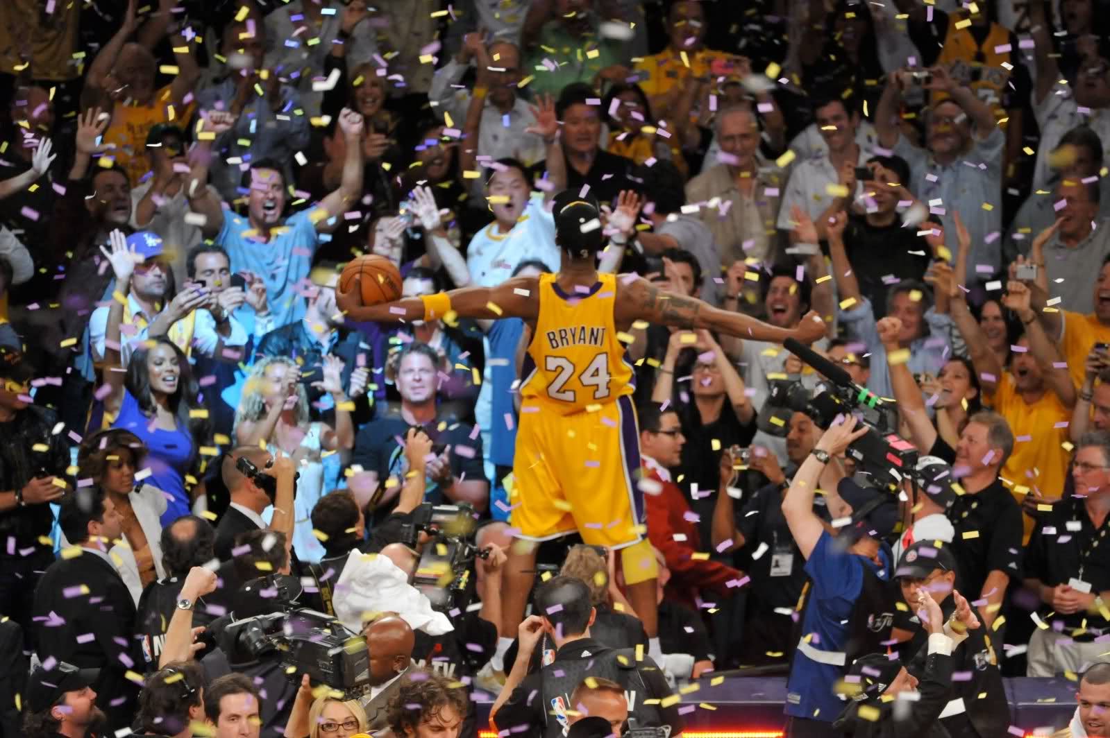 Kobe Bryant 2010 Finals Celebration - HD Wallpaper 