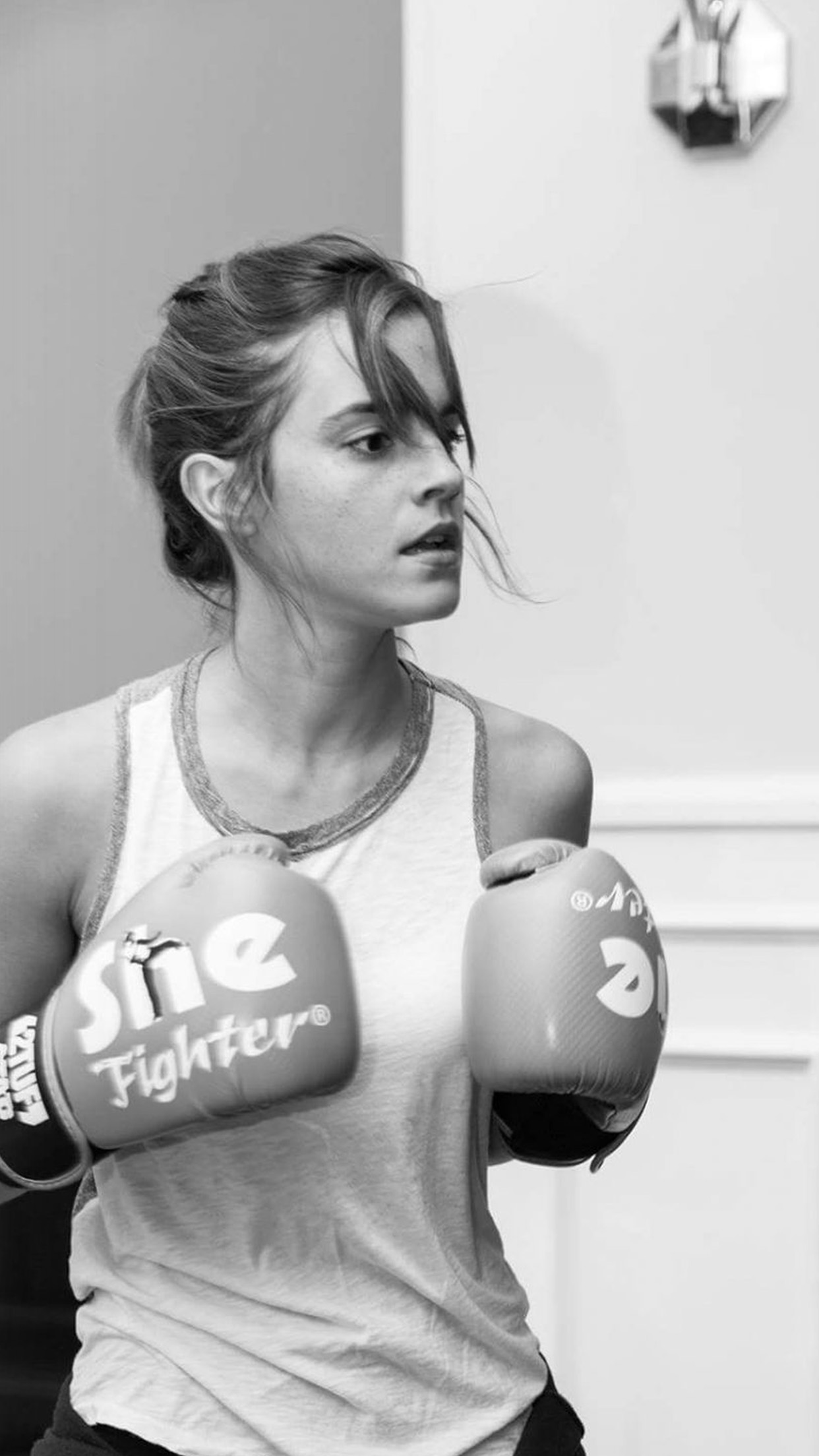 Iphone Wallpaper Female Boxing - HD Wallpaper 