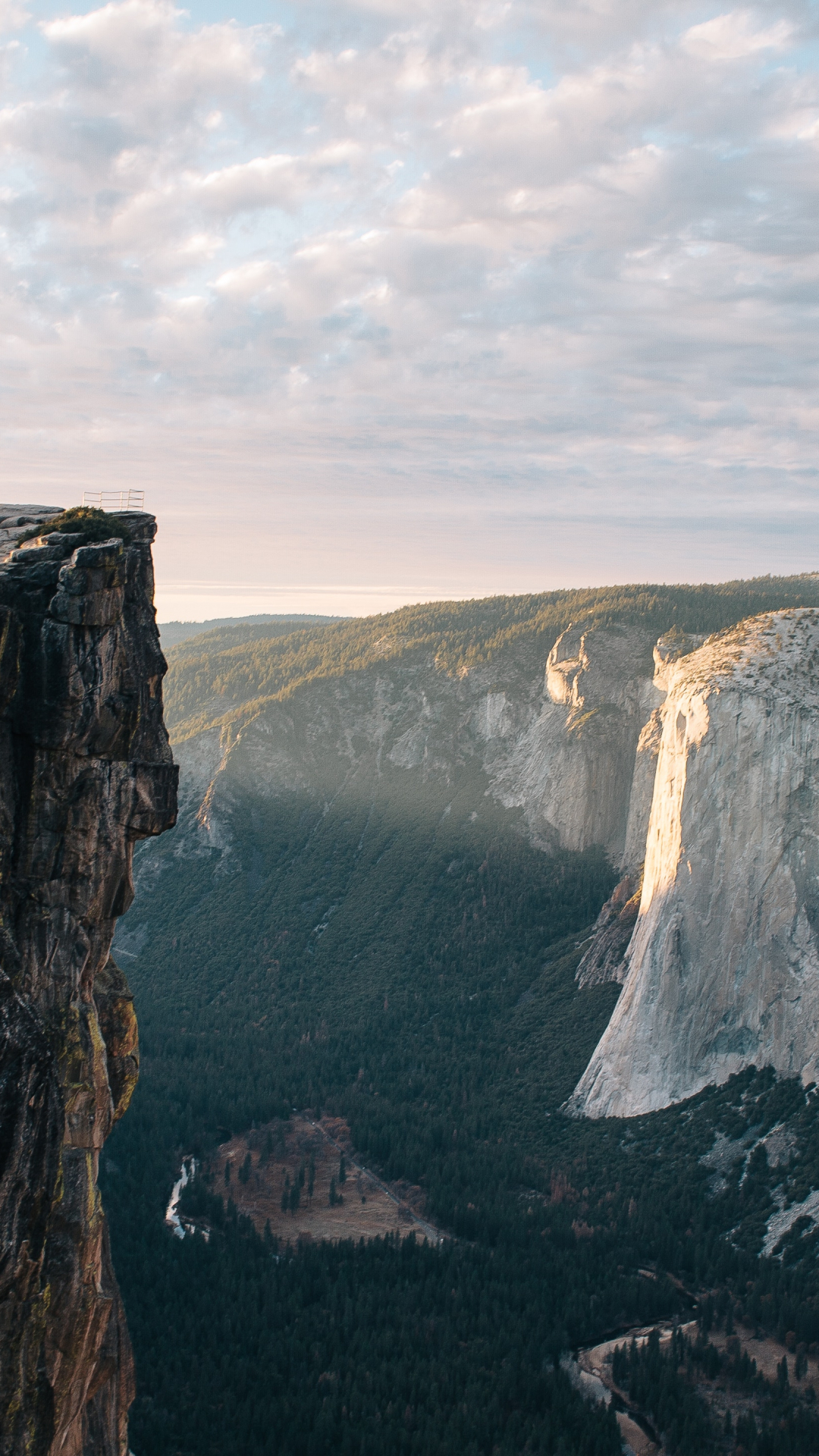Taft Point Iphone Wallpaper - Yosemite National Park, Taft Point - HD Wallpaper 