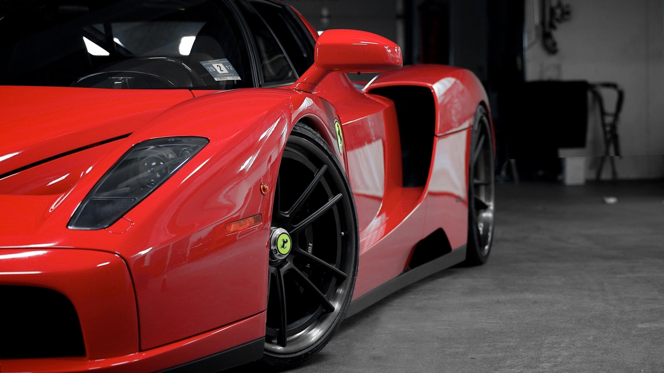 Ferrari Enzo - 1366x768 Wallpaper Ferrari Enzo - 1366x768 Wallpaper