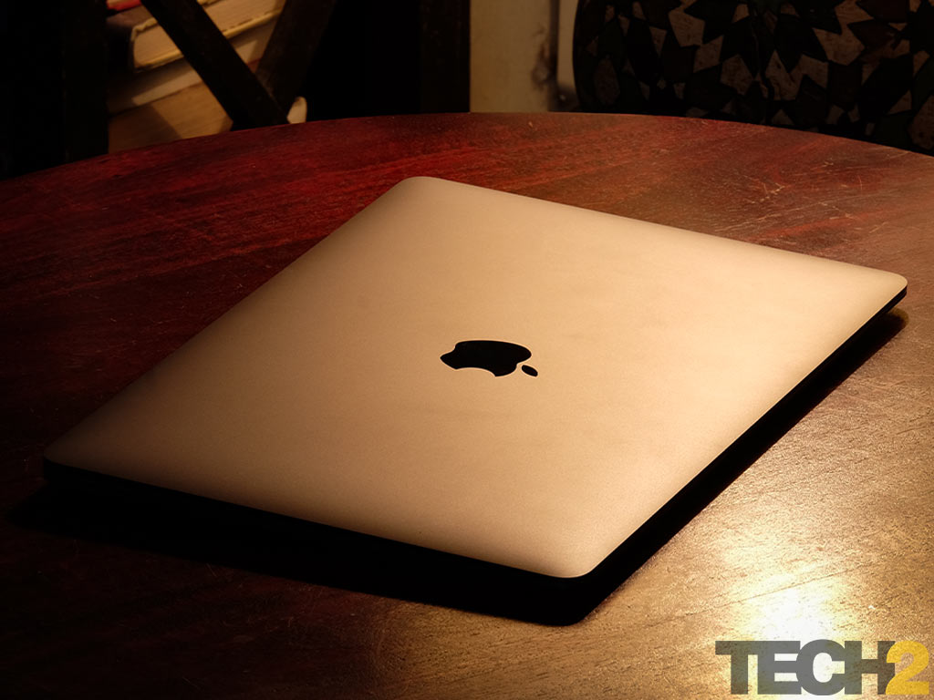 Apple Macbook Air Review - Apple Laptop Background With Bedroom - HD Wallpaper 