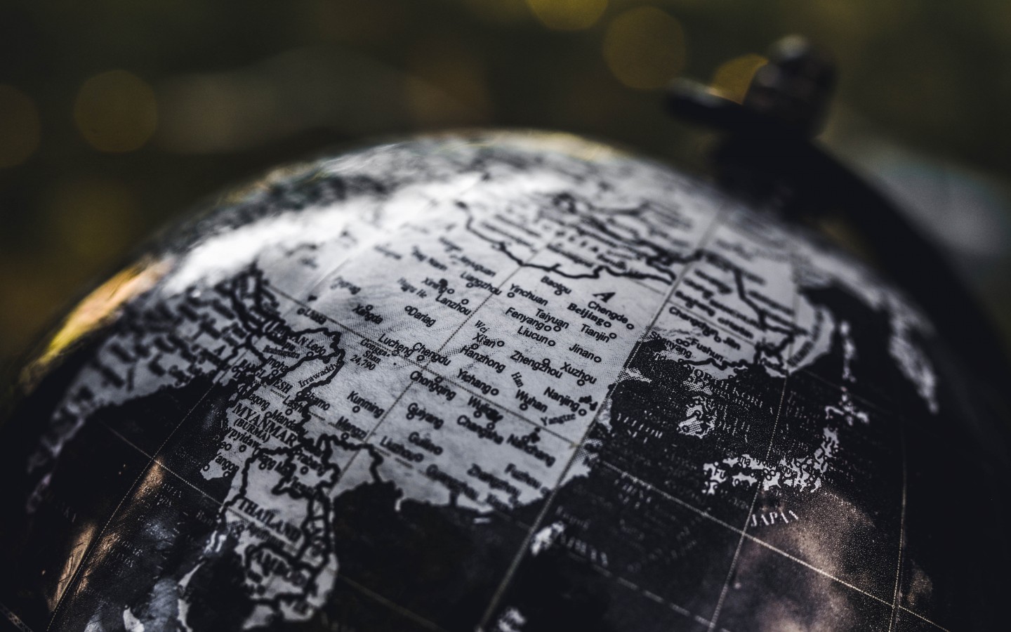World Map, Glove, Bokeh - Travel Wallpaper Black And White - HD Wallpaper 