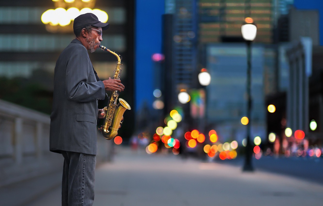Photo Wallpaper Street, People, Saxophone - Baritone Saxophone - HD Wallpaper 