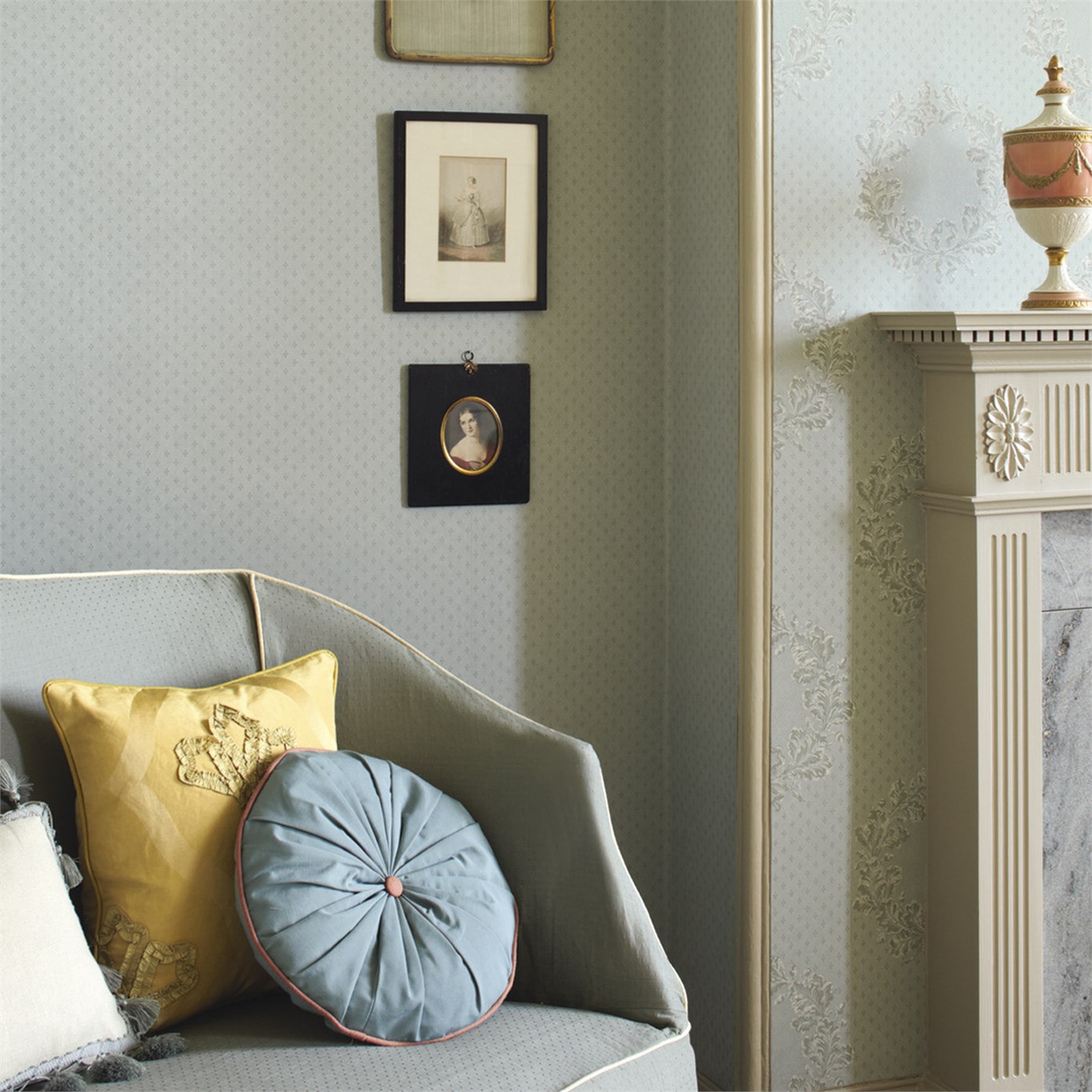 Oak Garland Plain, A Wallpaper By Zoffany, Part Of - Wallpaper - HD Wallpaper 