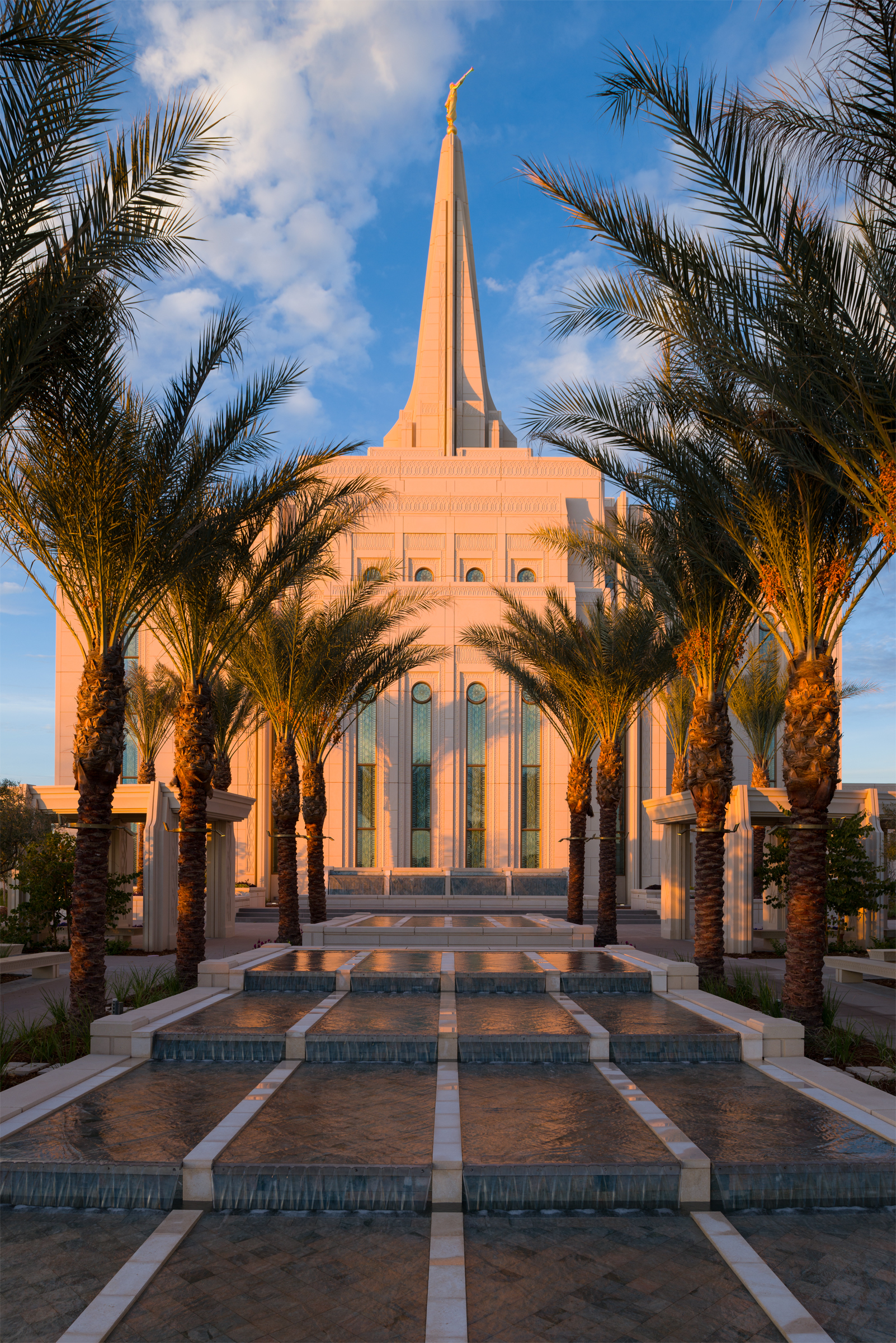 Gilbert Arizona Temple Water - HD Wallpaper 