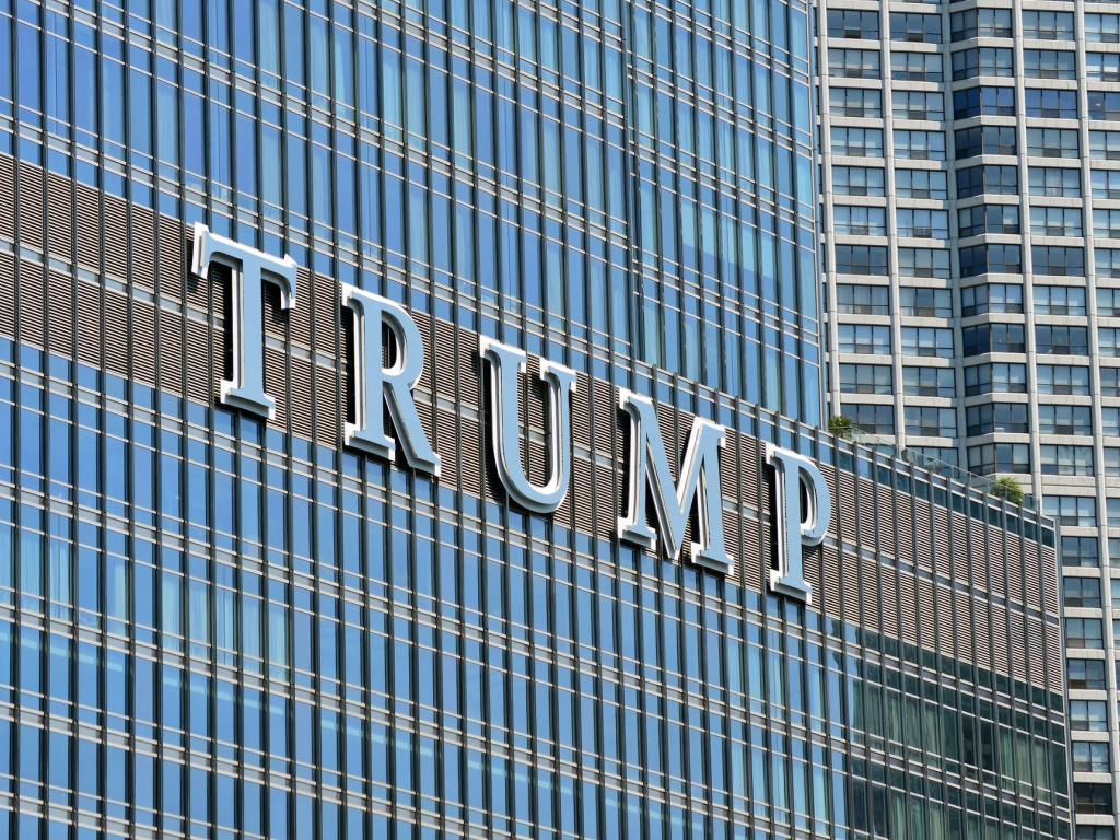 How Did Donald Trump Get Rich - Tower Block - HD Wallpaper 
