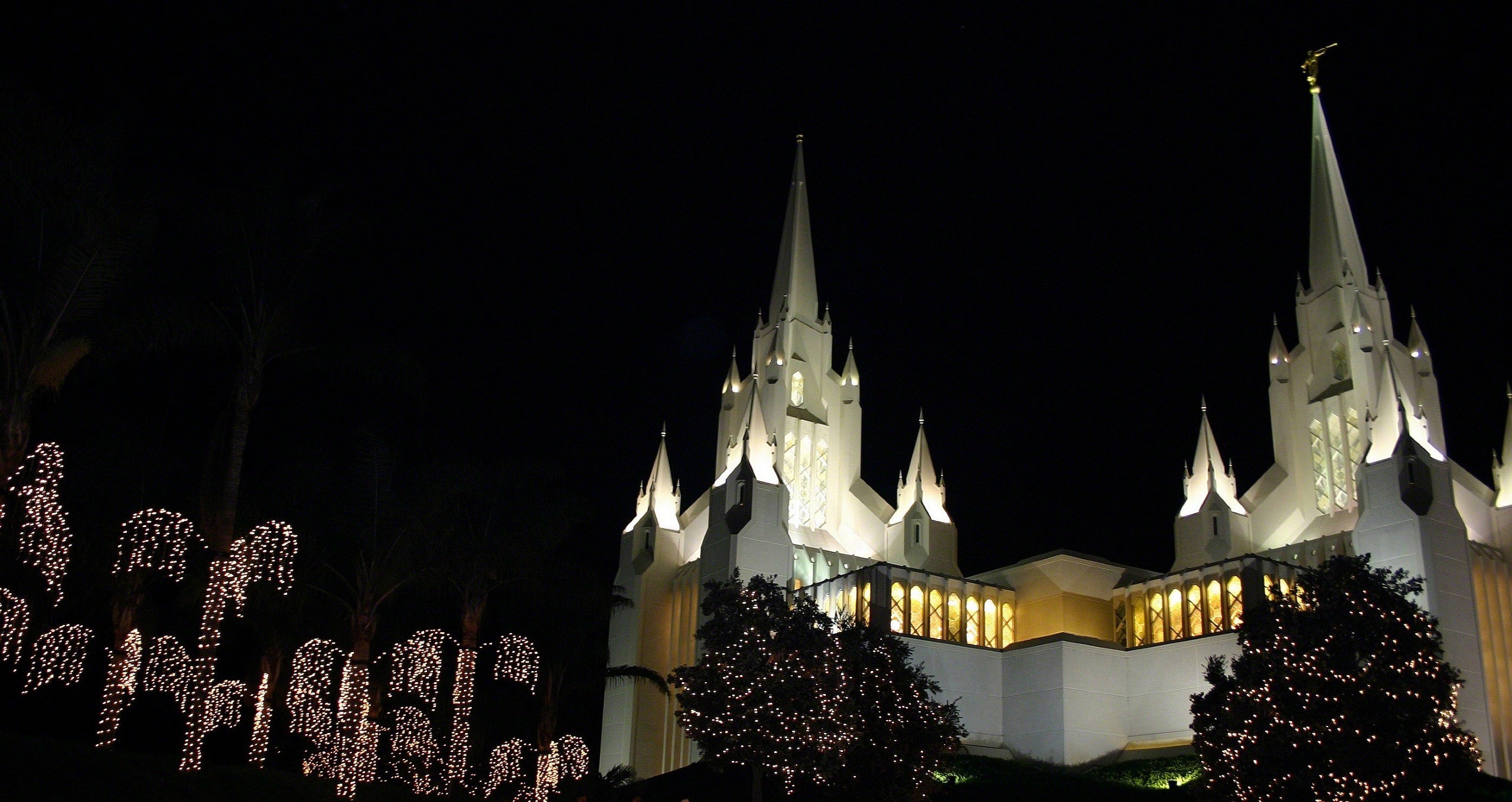 Photo Collection Lds Temple Square Christmas Wallpaper - San Diego California Temple - HD Wallpaper 