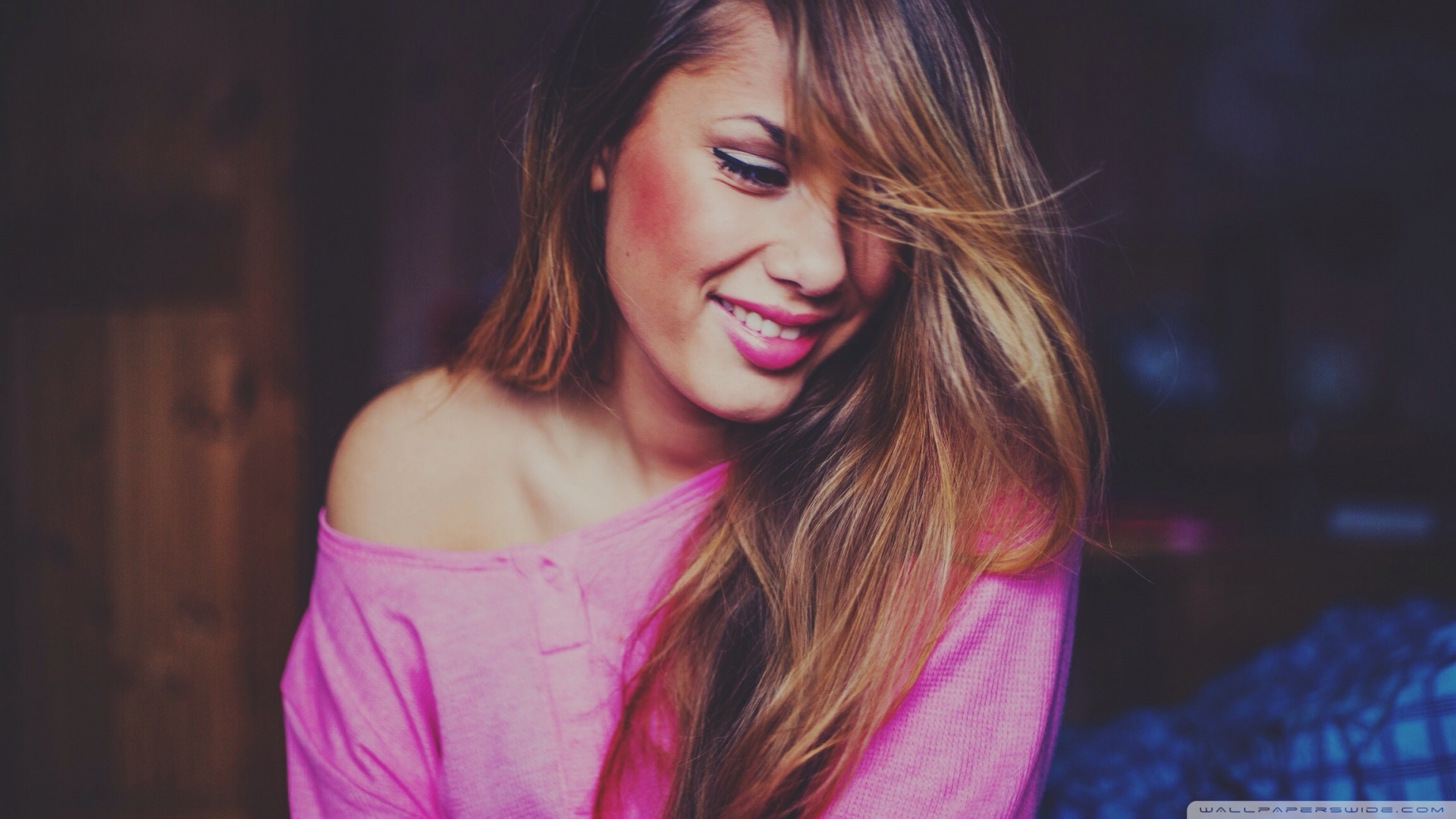 4k Charming Smiling Redhead Wallpaper For Desktop And - Wallpaper - HD Wallpaper 